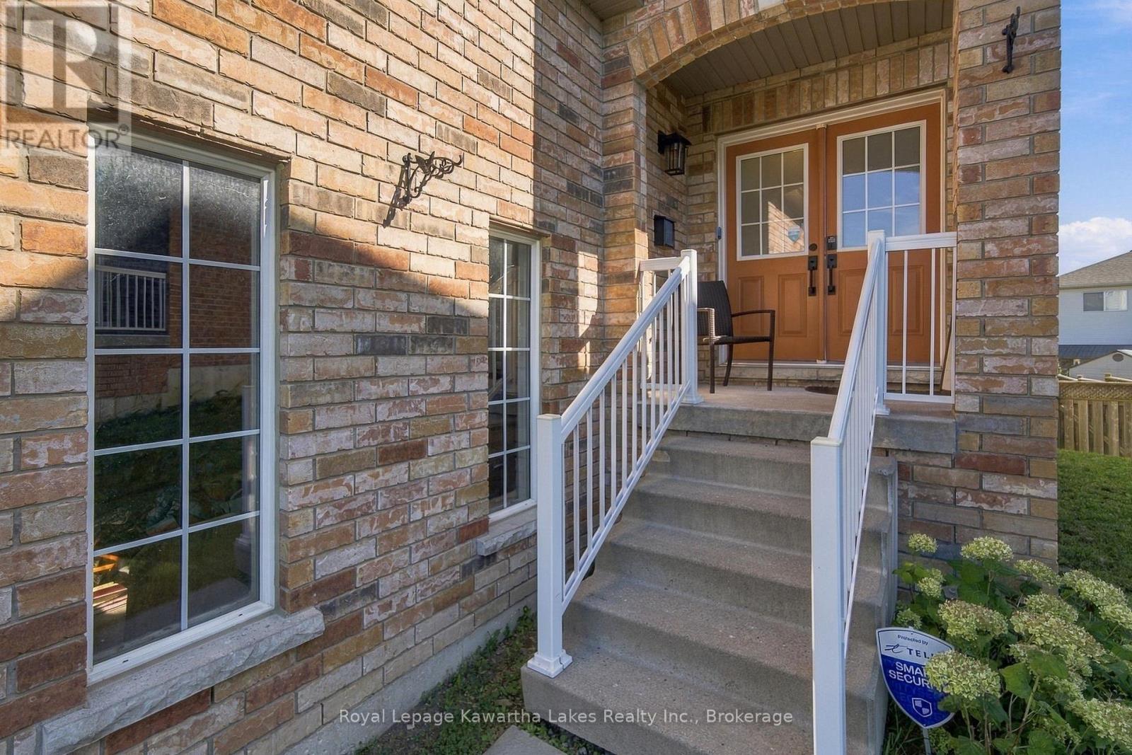 12 Lucas Crescent, Kawartha Lakes (Lindsay), Ontario  K9V 0C5 - Photo 7 - X13793082