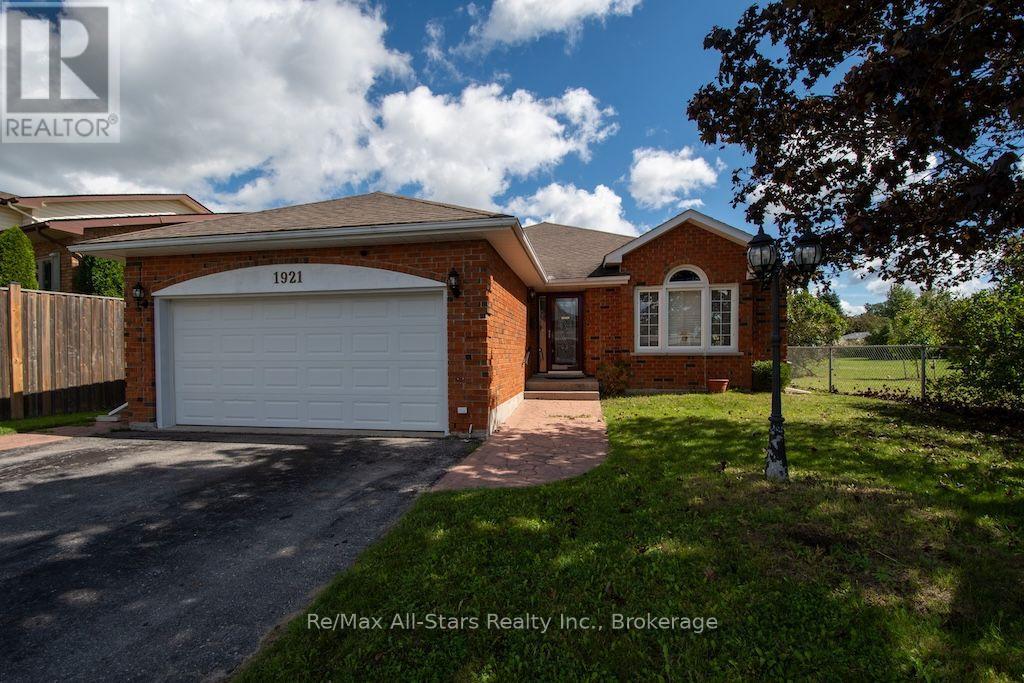 1921 MAPLERIDGE DRIVE, peterborough (monaghan ward 2), Ontario