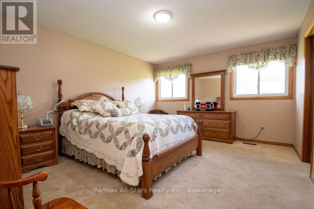 1921 Mapleridge Drive, Peterborough (Monaghan Ward 2), Ontario  K9K 1R1 - Photo 14 - X13793188