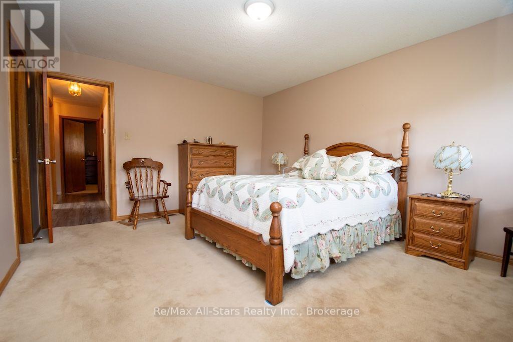 1921 Mapleridge Drive, Peterborough (Monaghan Ward 2), Ontario  K9K 1R1 - Photo 15 - X13793188