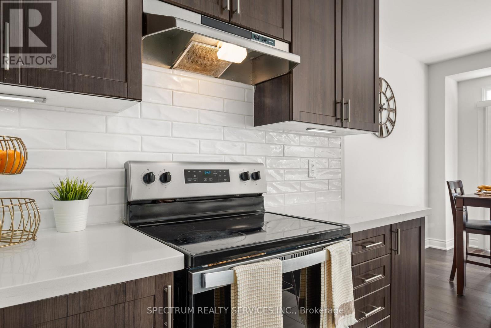 32 Horizon Avenue, Cavan Monaghan (Millbrook Village), Ontario  L0A 1G0 - Photo 12 - X13793566
