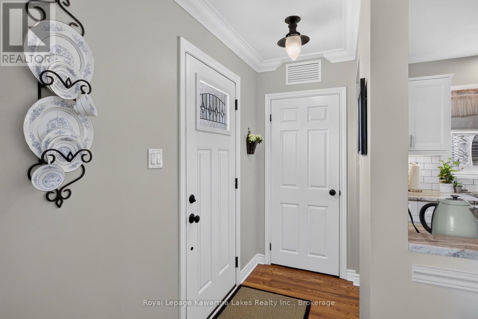 18 Madill Crescent, Kawartha Lakes (Lindsay), Ontario  K9V 5W8 - Photo 4 - X13795474