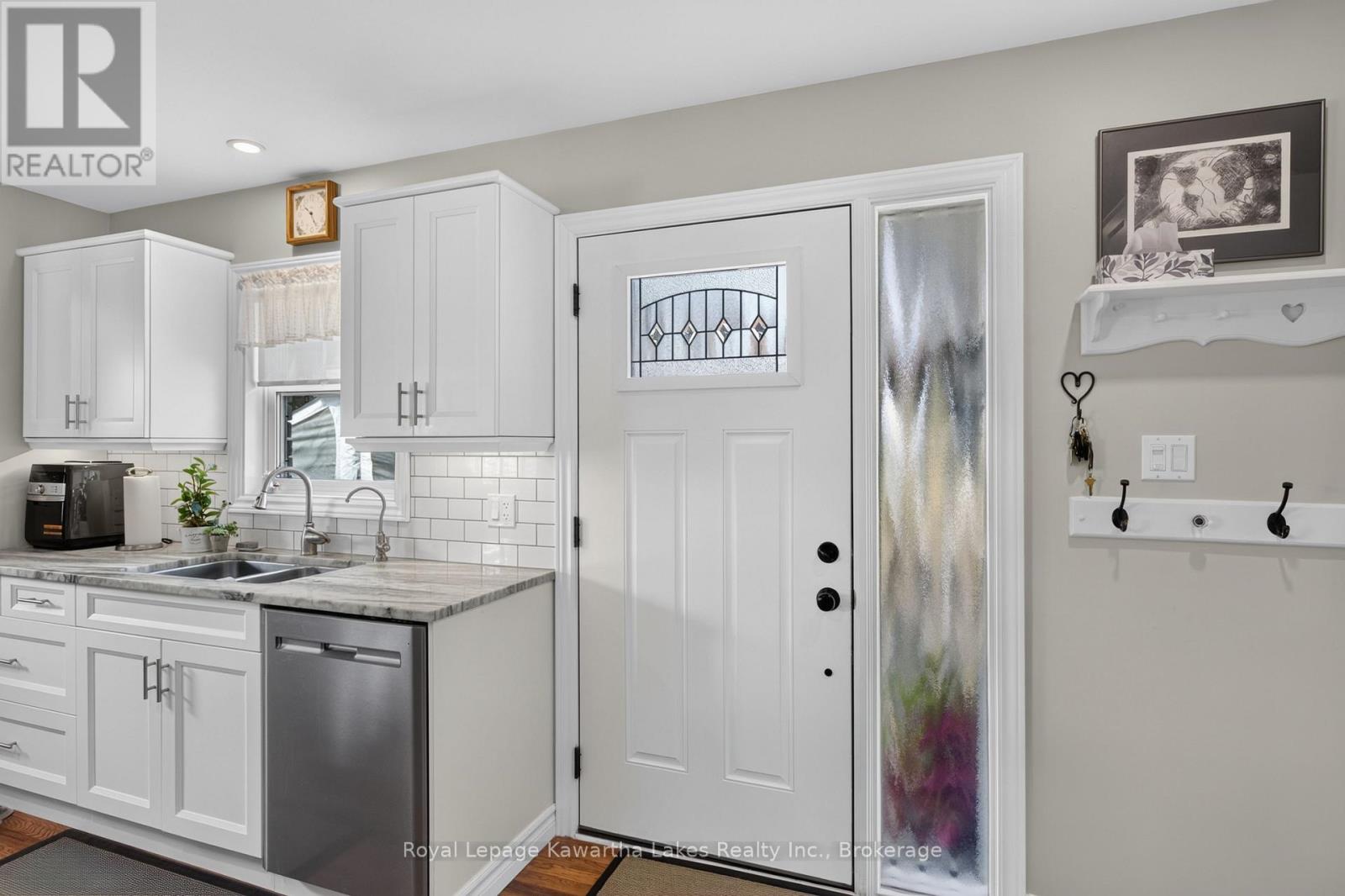 18 Madill Crescent, Kawartha Lakes (Lindsay), Ontario  K9V 5W8 - Photo 5 - X13795474