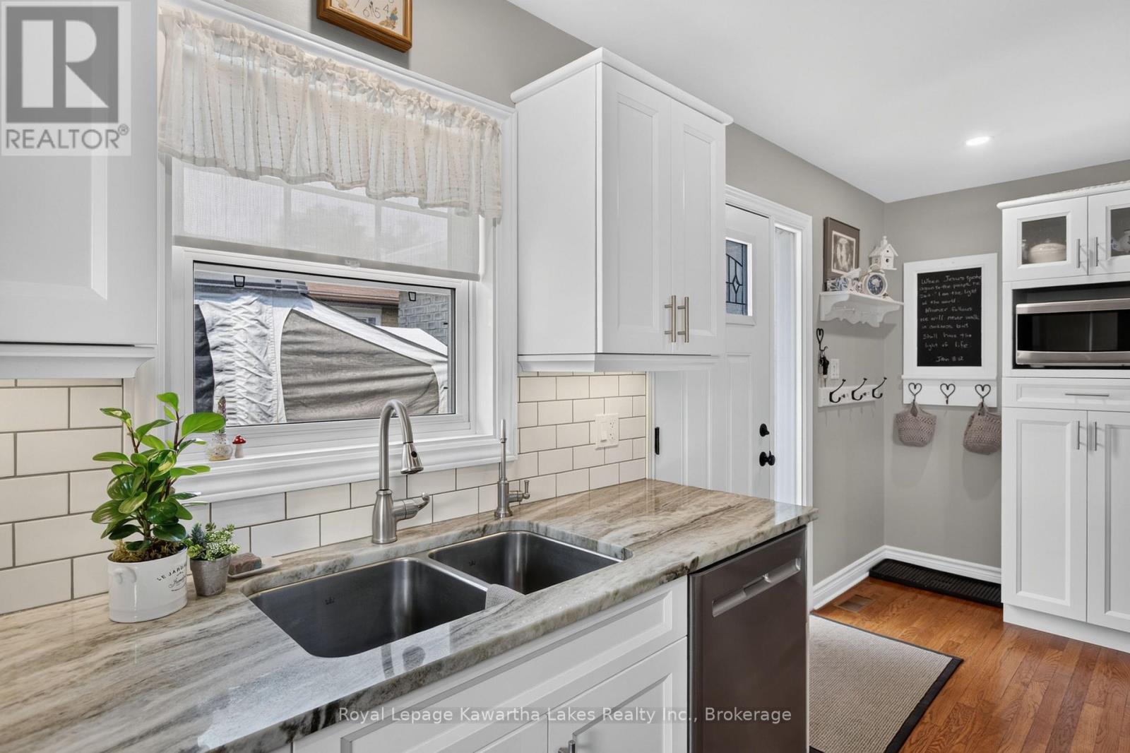 18 Madill Crescent, Kawartha Lakes (Lindsay), Ontario  K9V 5W8 - Photo 9 - X13795474