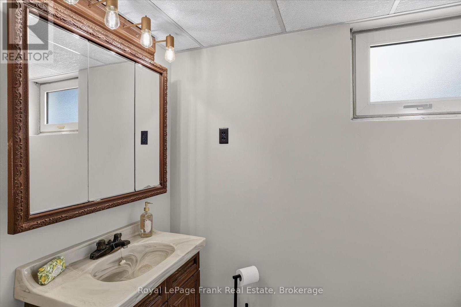 948 St Pauls Street, Peterborough (Northcrest Ward 5), Ontario  K9H 6J6 - Photo 19 - X13796704
