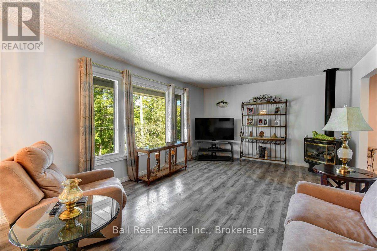 11 Ridge Road, Bancroft (Bancroft Ward), Ontario  K0L 1C0 - Photo 5 - X13796844