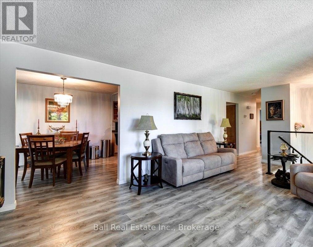 11 Ridge Road, Bancroft (Bancroft Ward), Ontario  K0L 1C0 - Photo 6 - X13796844
