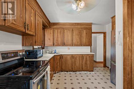 547 Albert Street, Peterborough (Town Ward 3), Ontario  K9J 4N7 - Photo 14 - X13797070