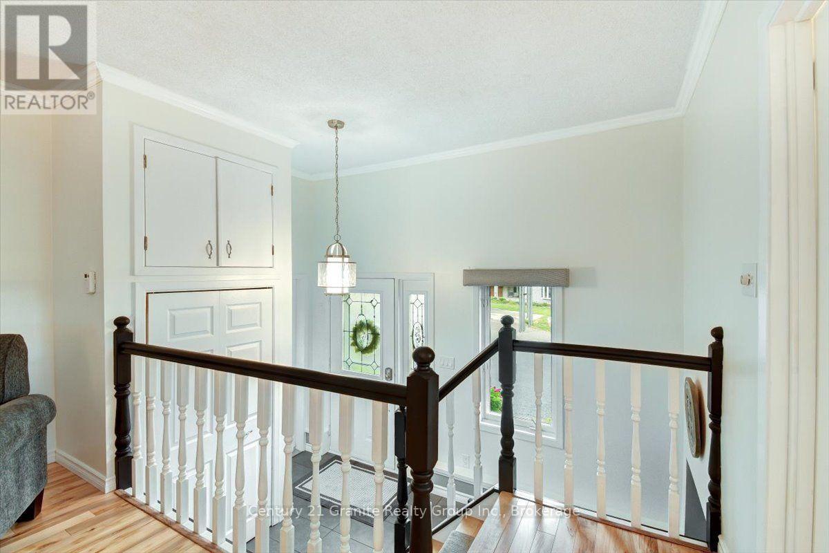 5 Forest Hill Road, Bancroft (Bancroft Ward), Ontario  K0L 1C0 - Photo 4 - X13798454
