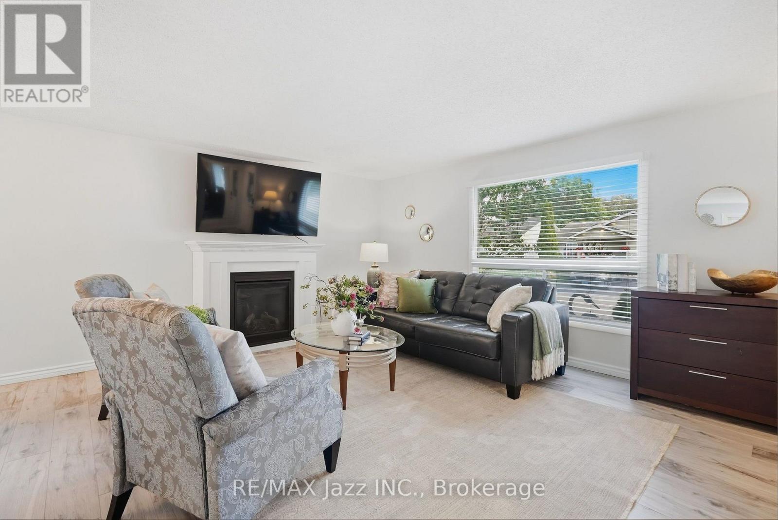40 Wilmot Trail, Clarington (Bowmanville), Ontario  L1B 1B8 - Photo 5 - E13799260
