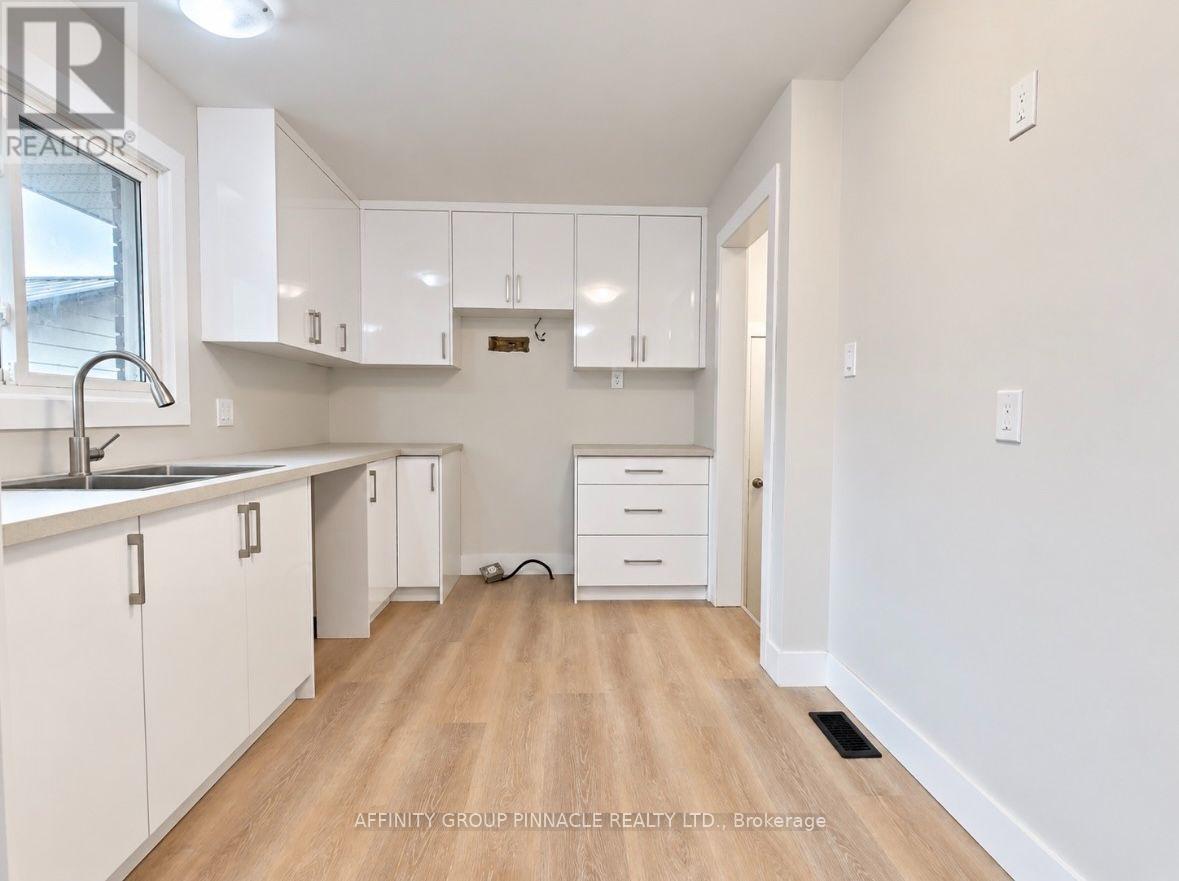 92 St Patrick Street, Kawartha Lakes (Lindsay), Ontario  K9V 1R6 - Photo 10 - X13799020