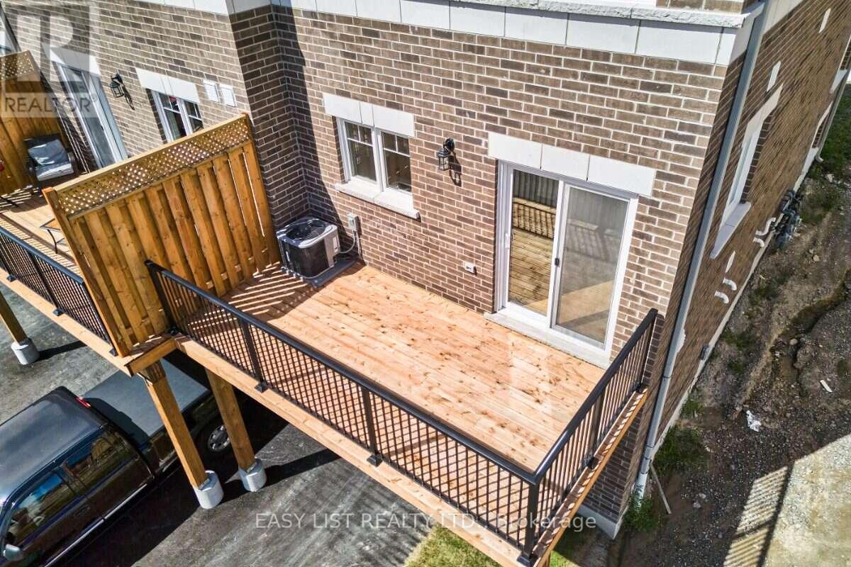 22 Nady Lane, Clarington (Newcastle), Ontario  L1B 0X4 - Photo 7 - E13799884