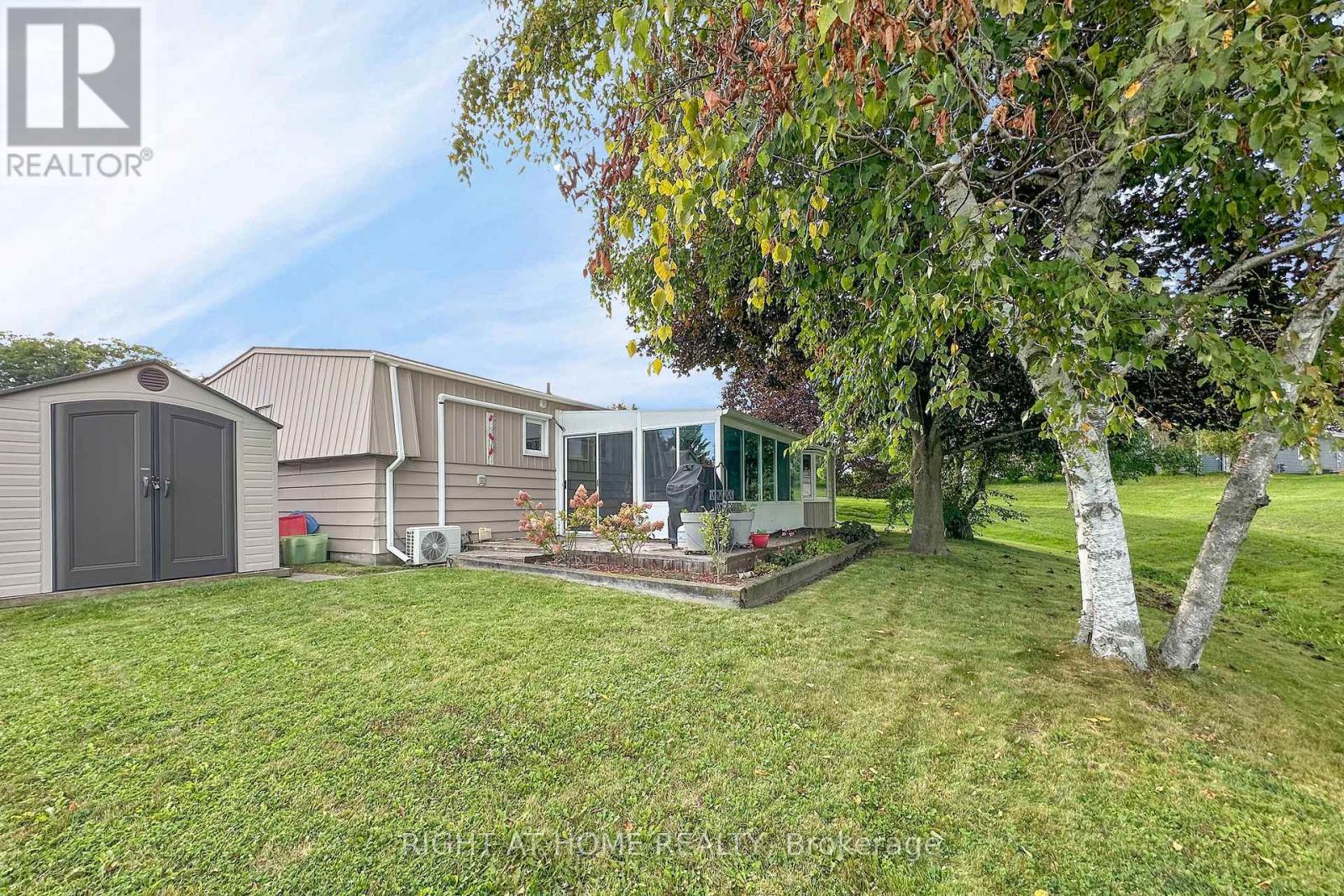 13 Cornerbrook Court, Clarington (Newcastle), Ontario  L1B 1B7 - Photo 32 - E13800880