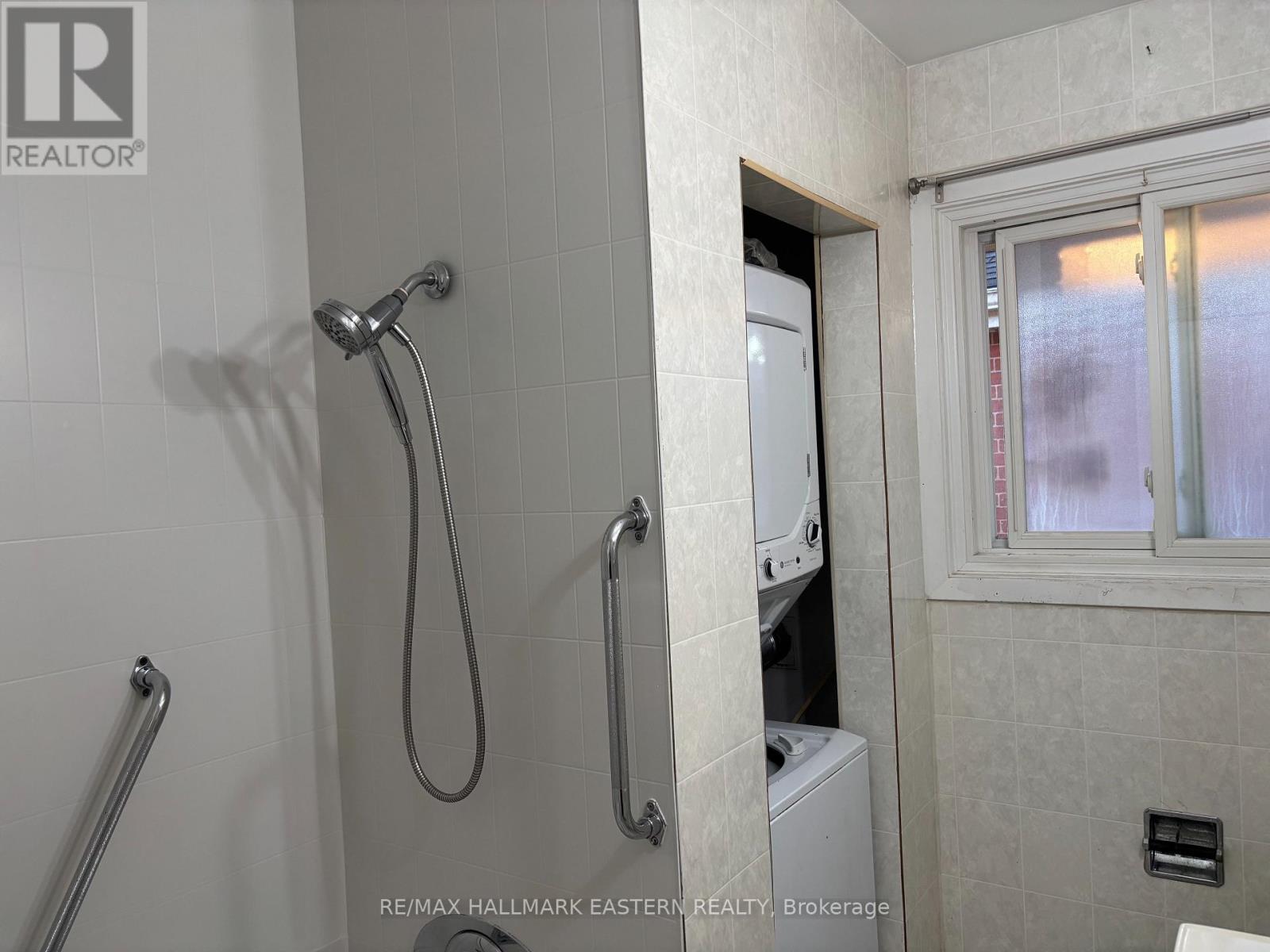 Main Floor Unit - 893 Ford Street, Peterborough (Otonabee Ward 1), Ontario  K9J 5V2 - Photo 9 - X13800954