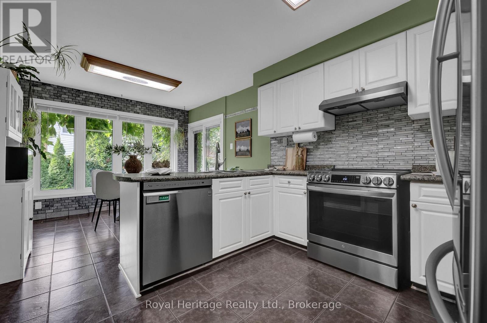 88 Hart Boulevard, Clarington (Newcastle), Ontario  L1B 1E4 - Photo 13 - E13801626