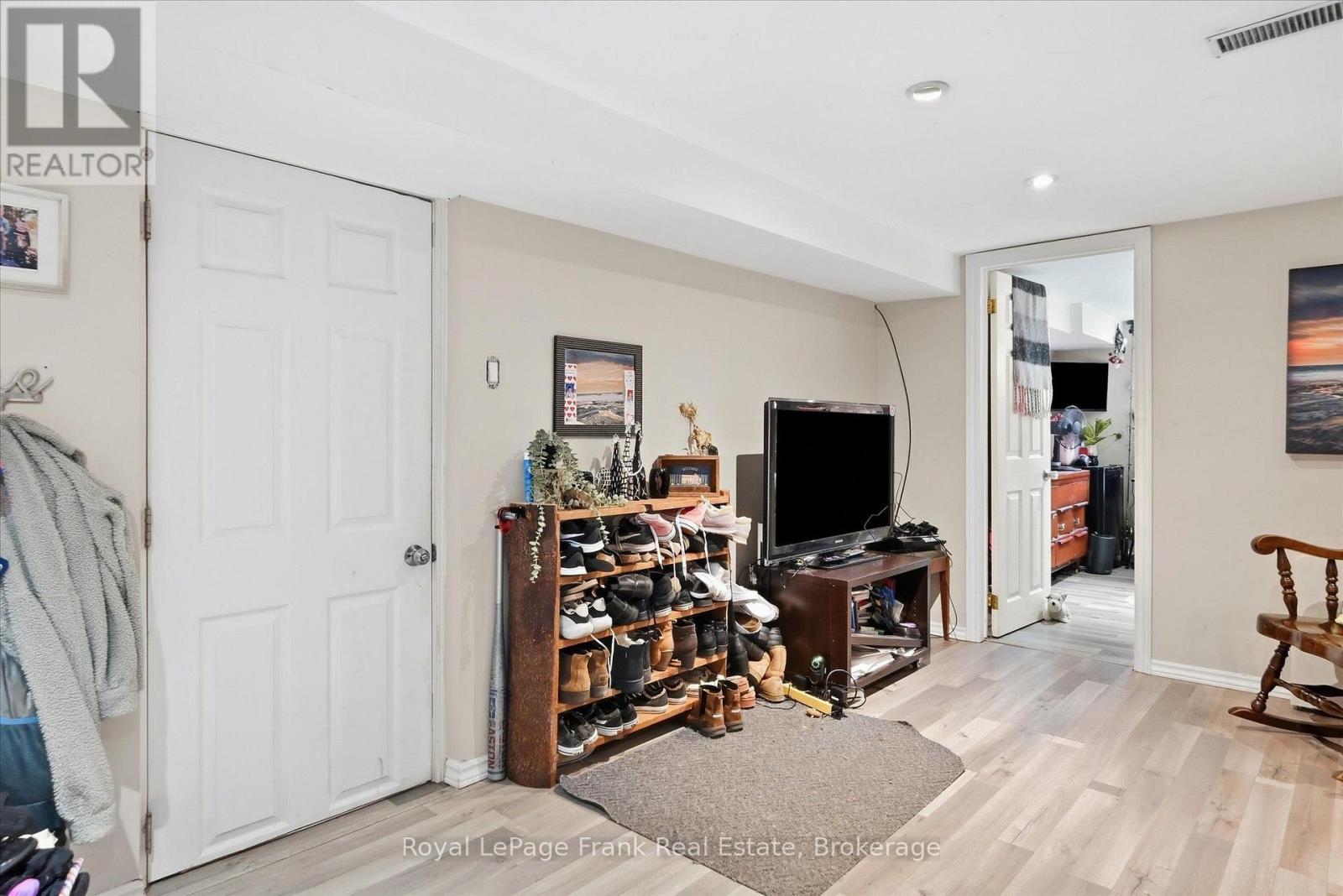 19 Daleview Avenue, Peterborough (Monaghan Ward 2), Ontario  K9J 1L6 - Photo 16 - X13802998
