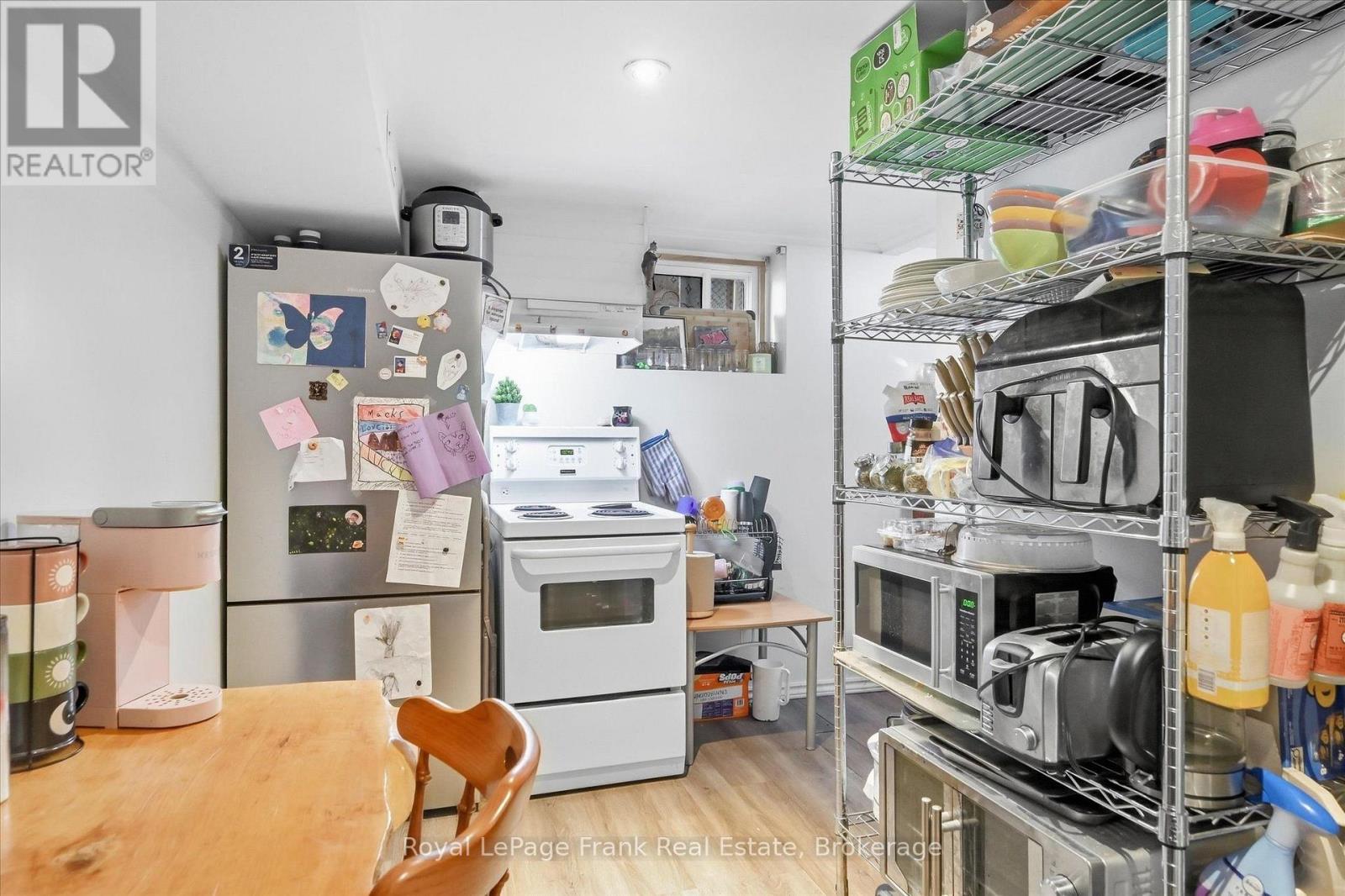 19 Daleview Avenue, Peterborough (Monaghan Ward 2), Ontario  K9J 1L6 - Photo 18 - X13802998
