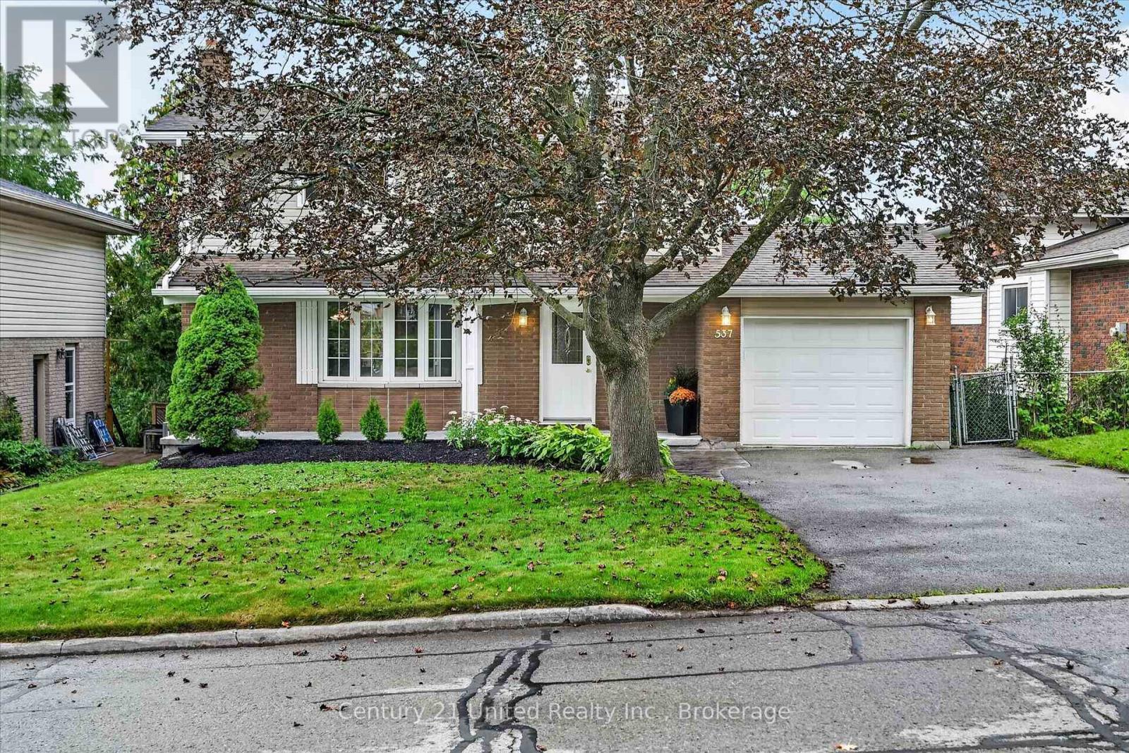 537 Montcalm Drive, Peterborough (Northcrest Ward 5), Ontario  K9H 6S9 - Photo 2 - X13803200