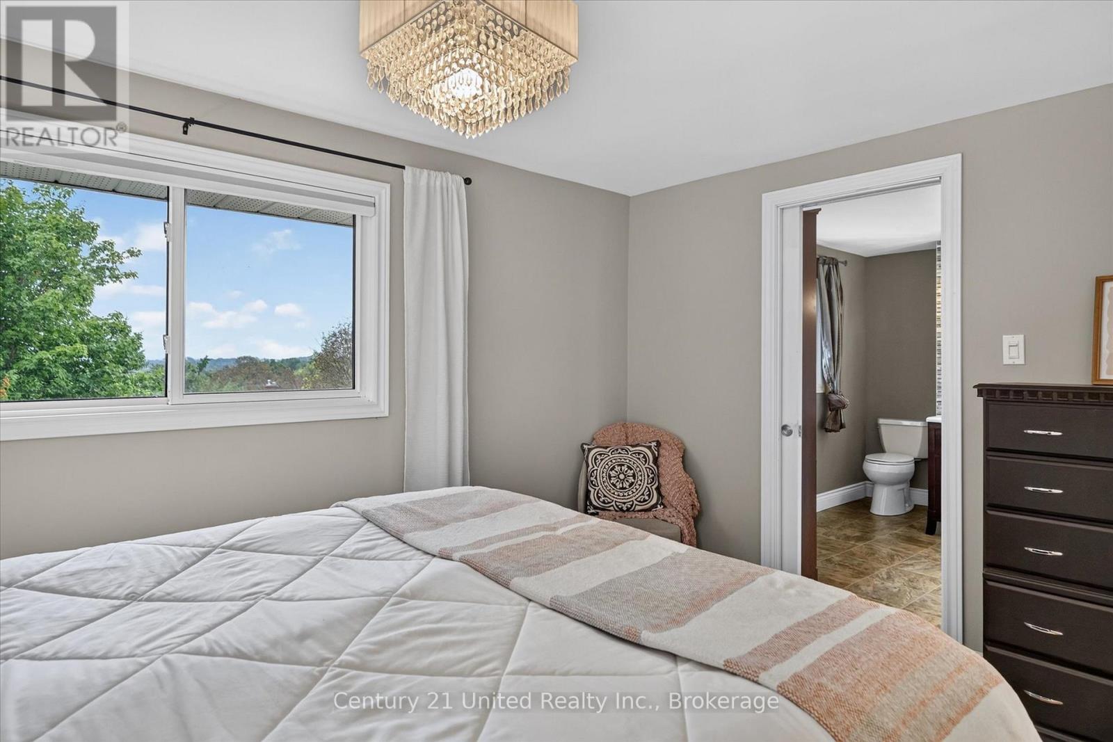 537 Montcalm Drive, Peterborough (Northcrest Ward 5), Ontario  K9H 6S9 - Photo 23 - X13803200