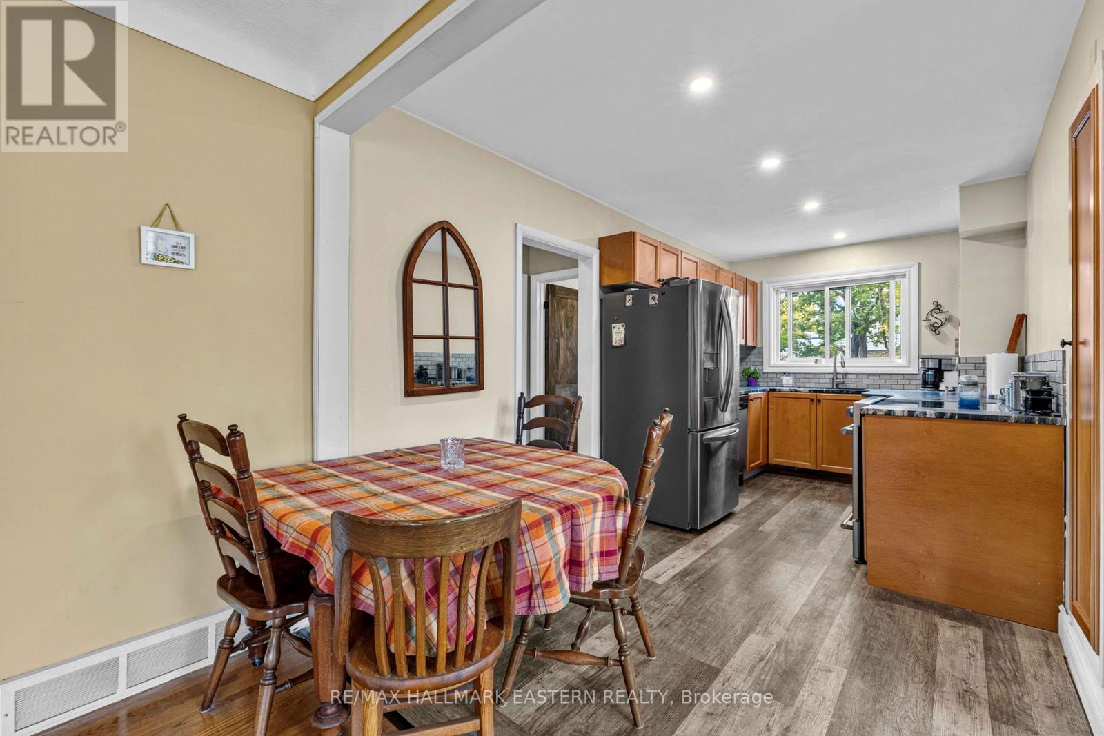 917 Webber Avenue, Peterborough (Otonabee Ward 1), Ontario  K9J 5X9 - Photo 12 - X13803860