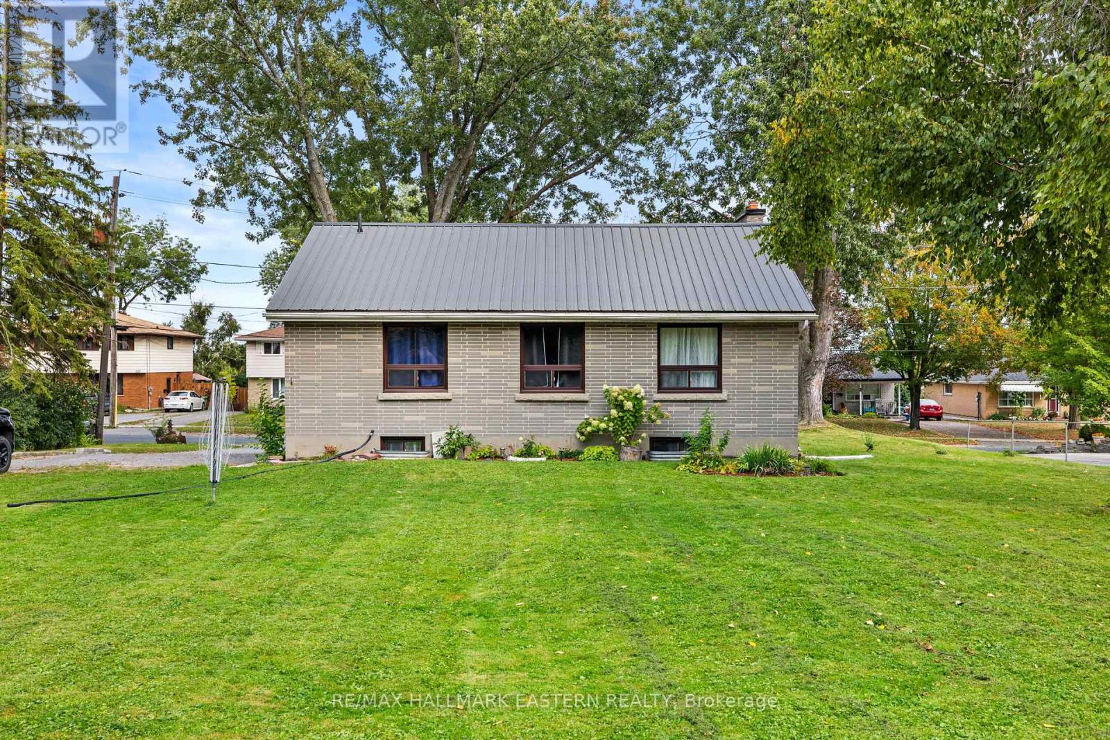 917 Webber Avenue, Peterborough (Otonabee Ward 1), Ontario  K9J 5X9 - Photo 32 - X13803860