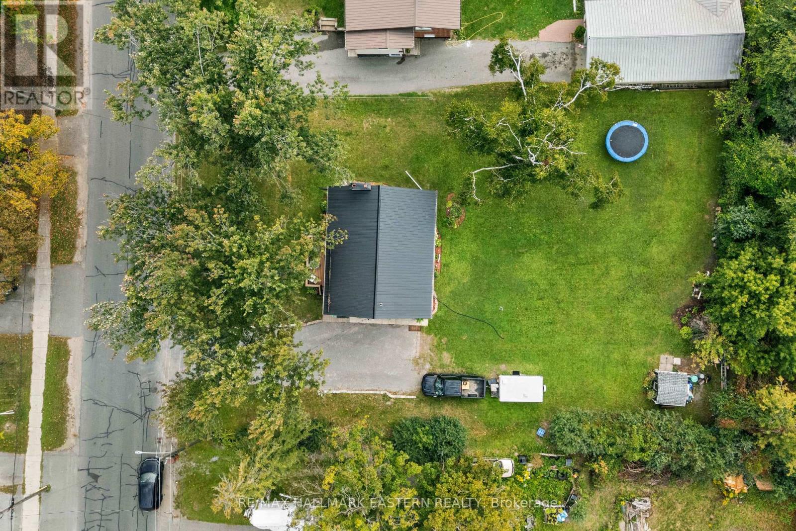 917 Webber Avenue, Peterborough (Otonabee Ward 1), Ontario  K9J 5X9 - Photo 4 - X13803860