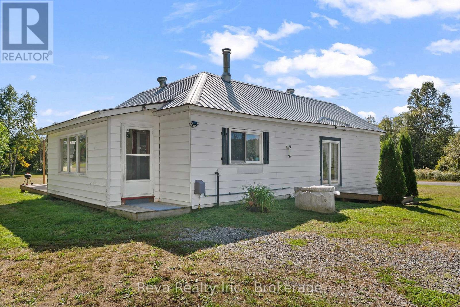 834 Hybla Road, Hastings Highlands (Monteagle Ward), Ontario  K0L 1C0 - Photo 3 - X13805086