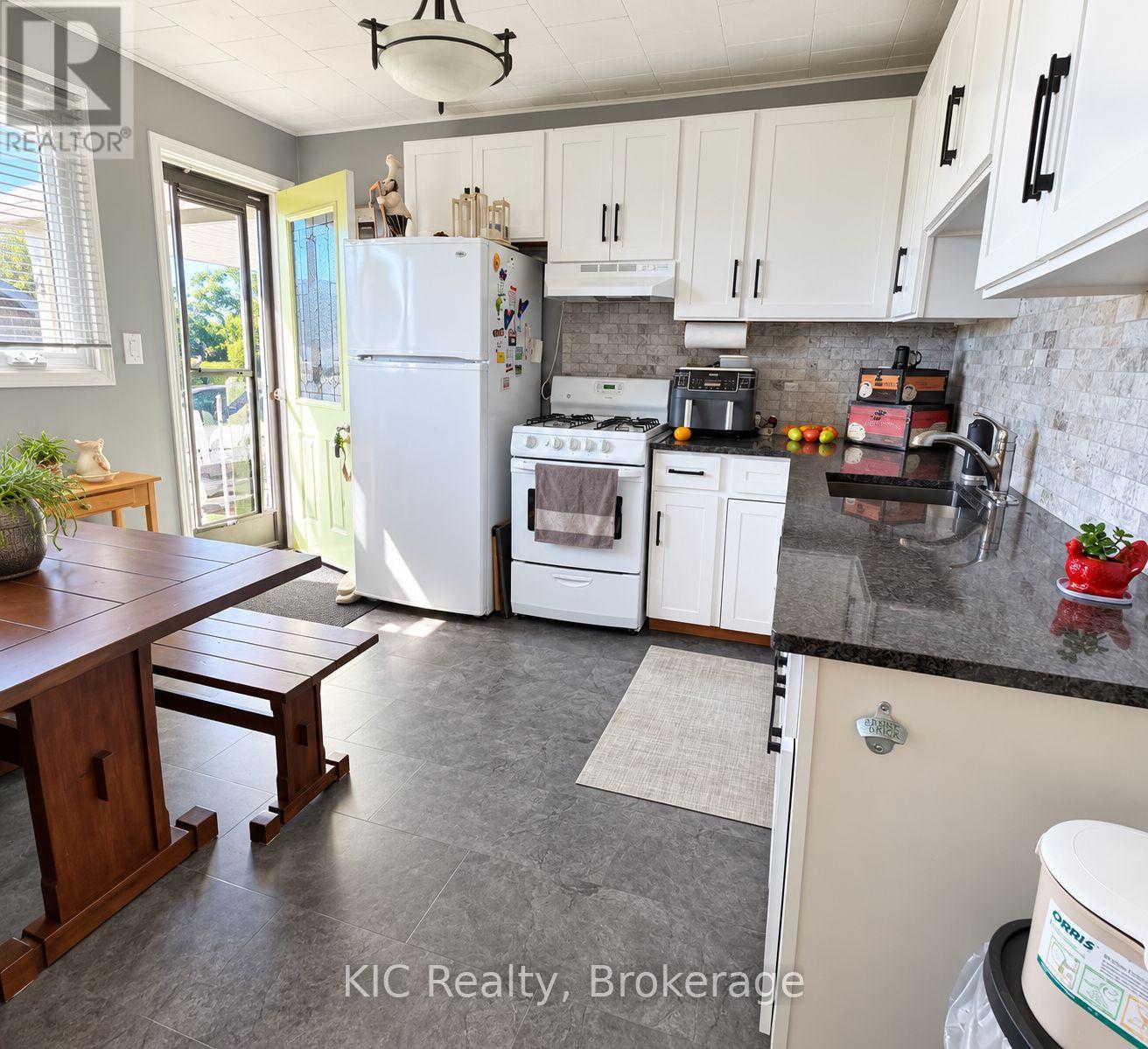 98 George Street E, Havelock-Belmont-Methuen (Havelock), Ontario  K0L 1Z0 - Photo 2 - X13805596