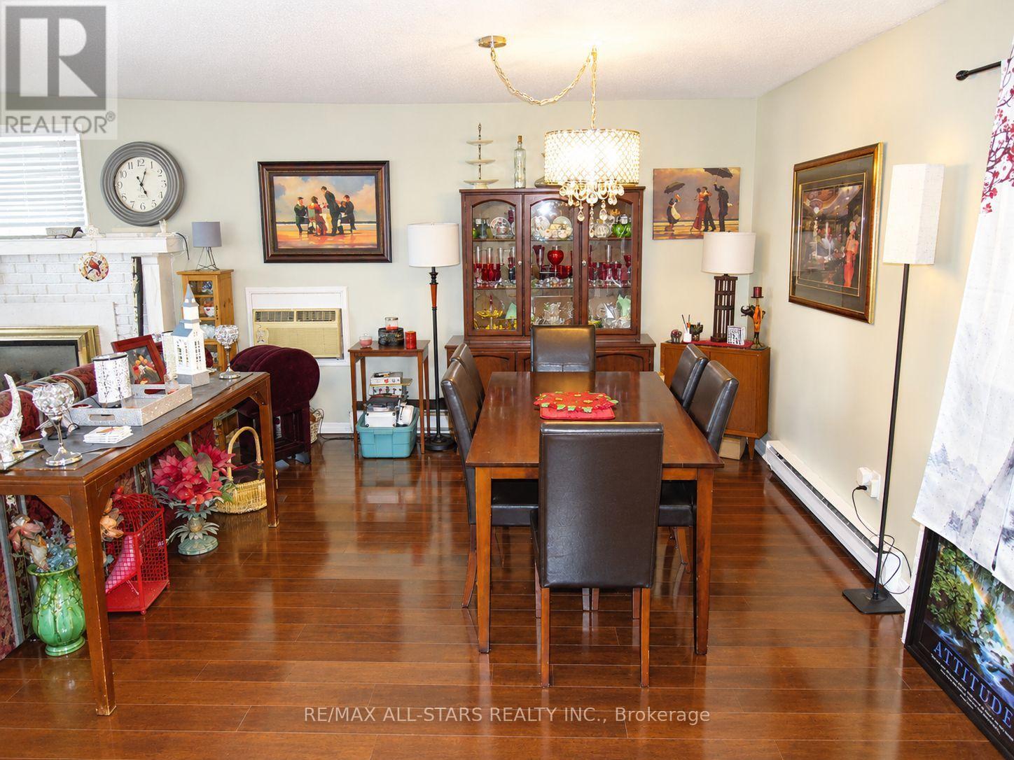 17 Pineridge Court, Clarington (Newcastle), Ontario  L1B 1B9 - Photo 3 - E13805908