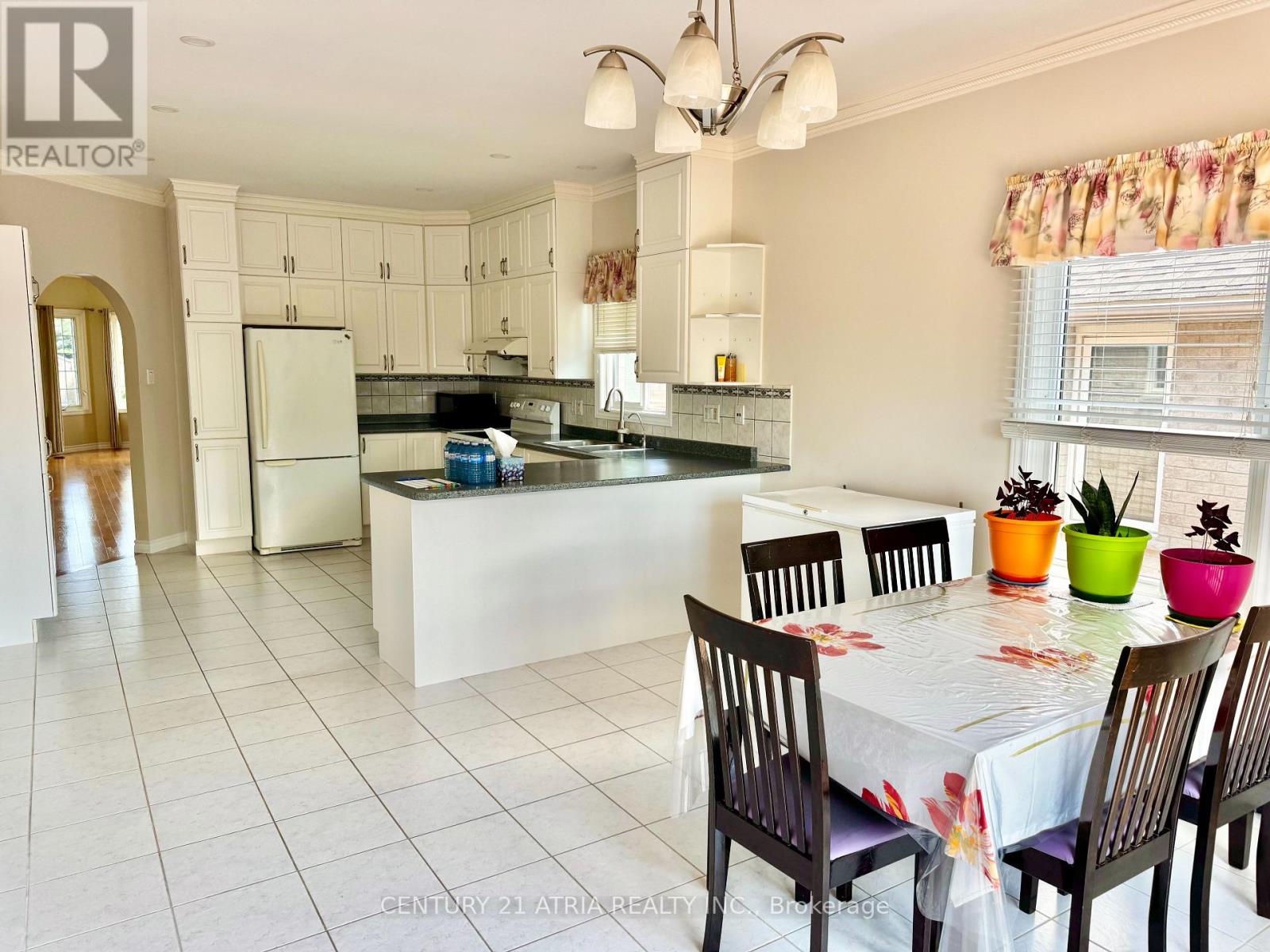 1688 Keppler Crescent, Peterborough (Monaghan Ward 2), Ontario  K9K 2P5 - Photo 6 - X13806928