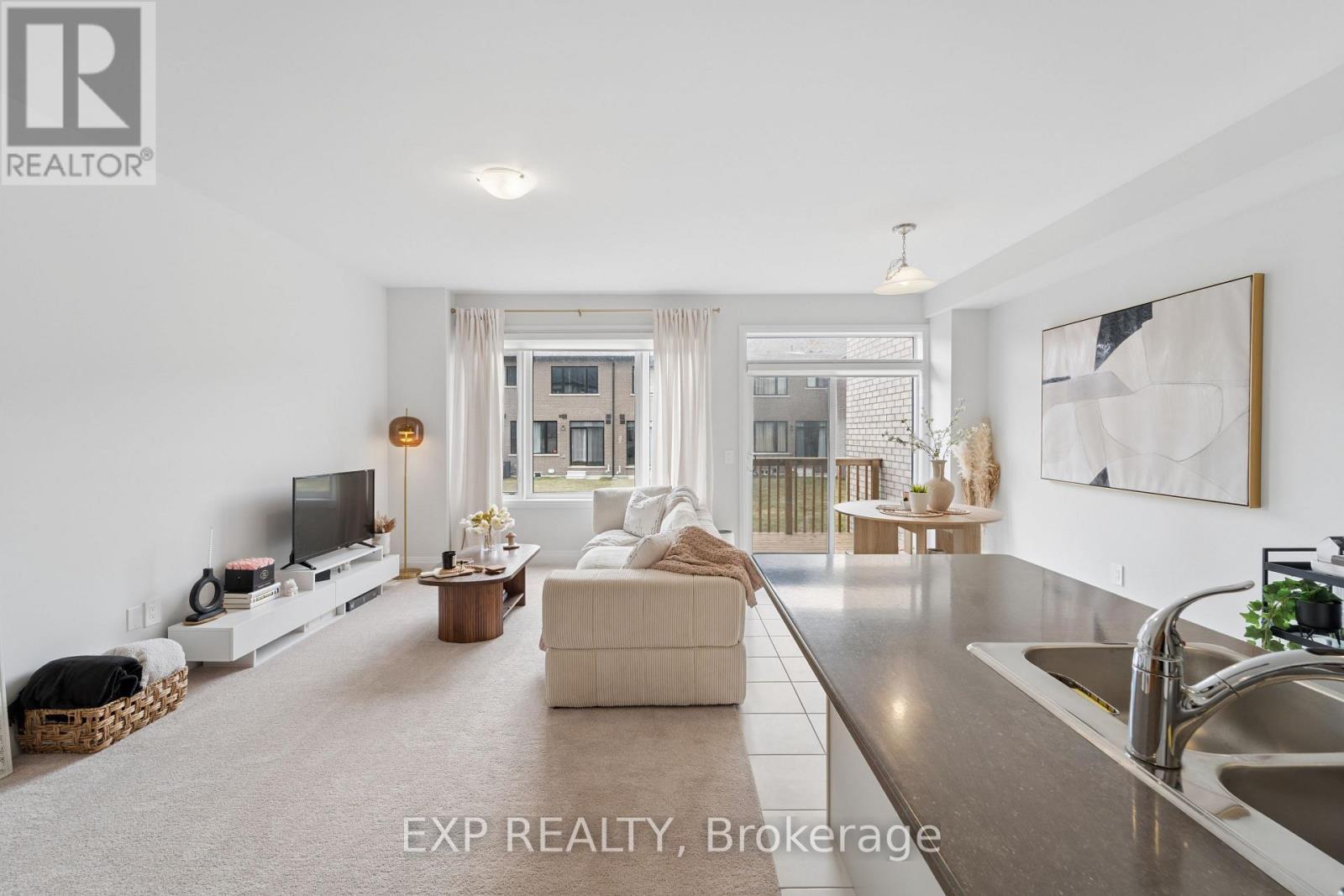 73 Butler Boulevard, Kawartha Lakes (Lindsay), Ontario  K9V 6A9 - Photo 4 - X13807060