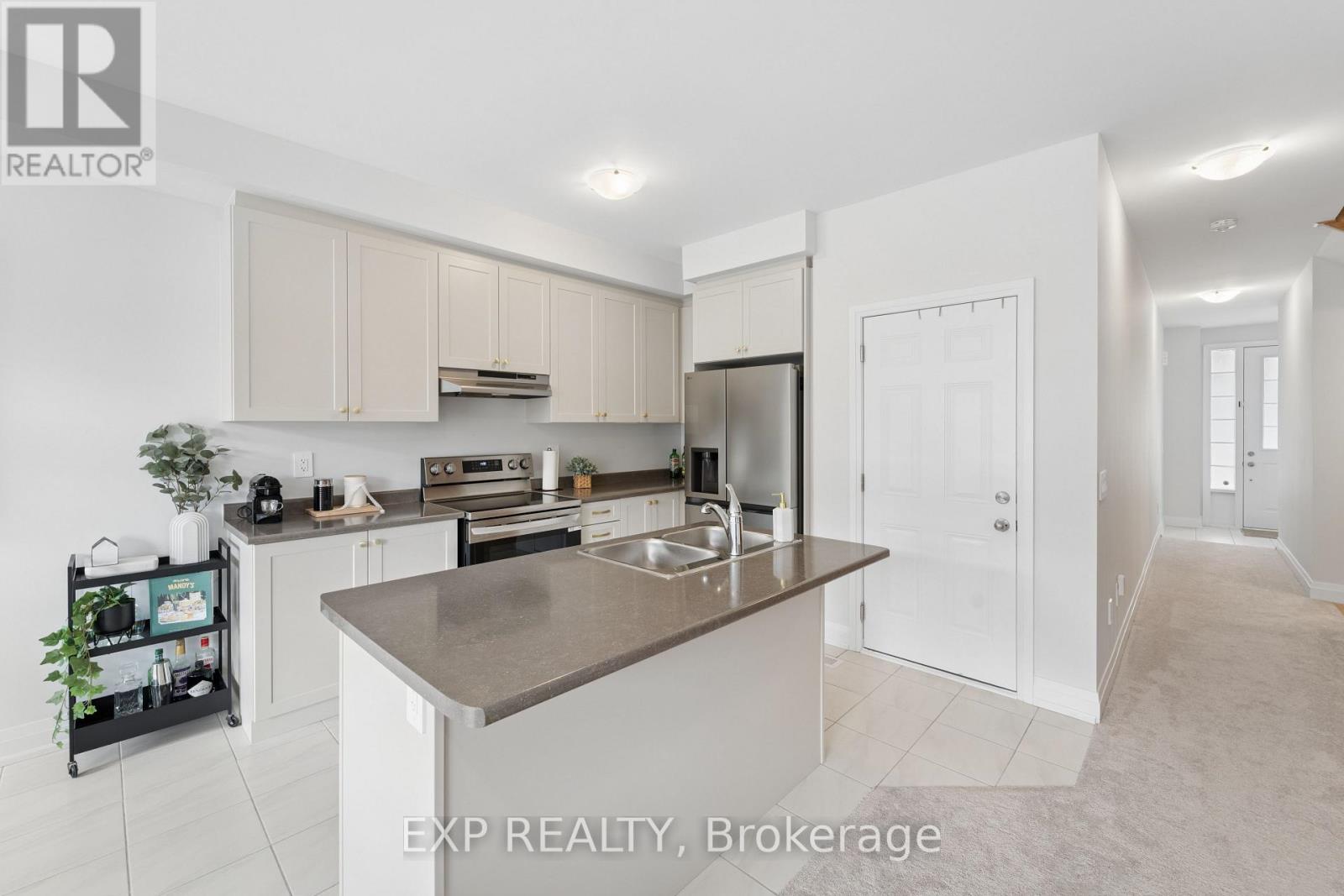 73 Butler Boulevard, Kawartha Lakes (Lindsay), Ontario  K9V 6A9 - Photo 6 - X13807060
