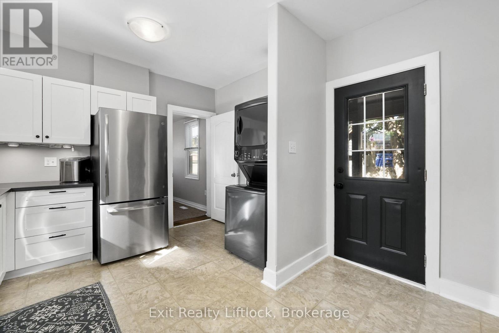 21 Aylmer Street S, Peterborough (Town Ward 3), Ontario  K9J 3H6 - Photo 10 - X13807952