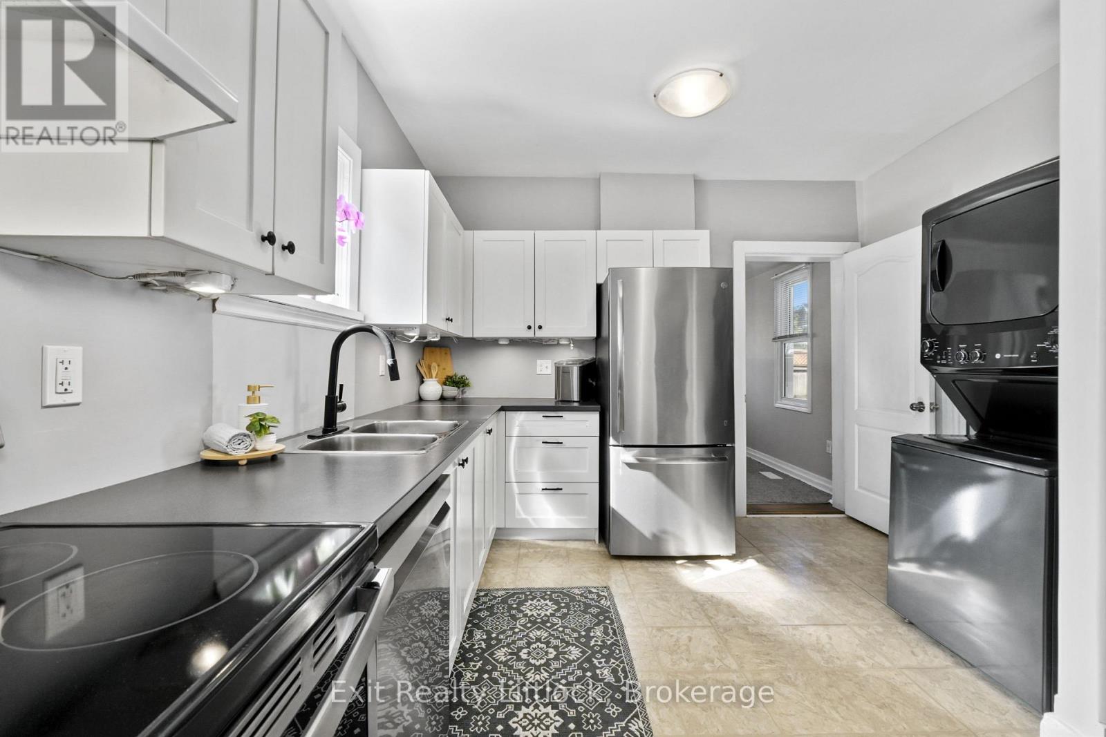 21 Aylmer Street S, Peterborough (Town Ward 3), Ontario  K9J 3H6 - Photo 12 - X13807952