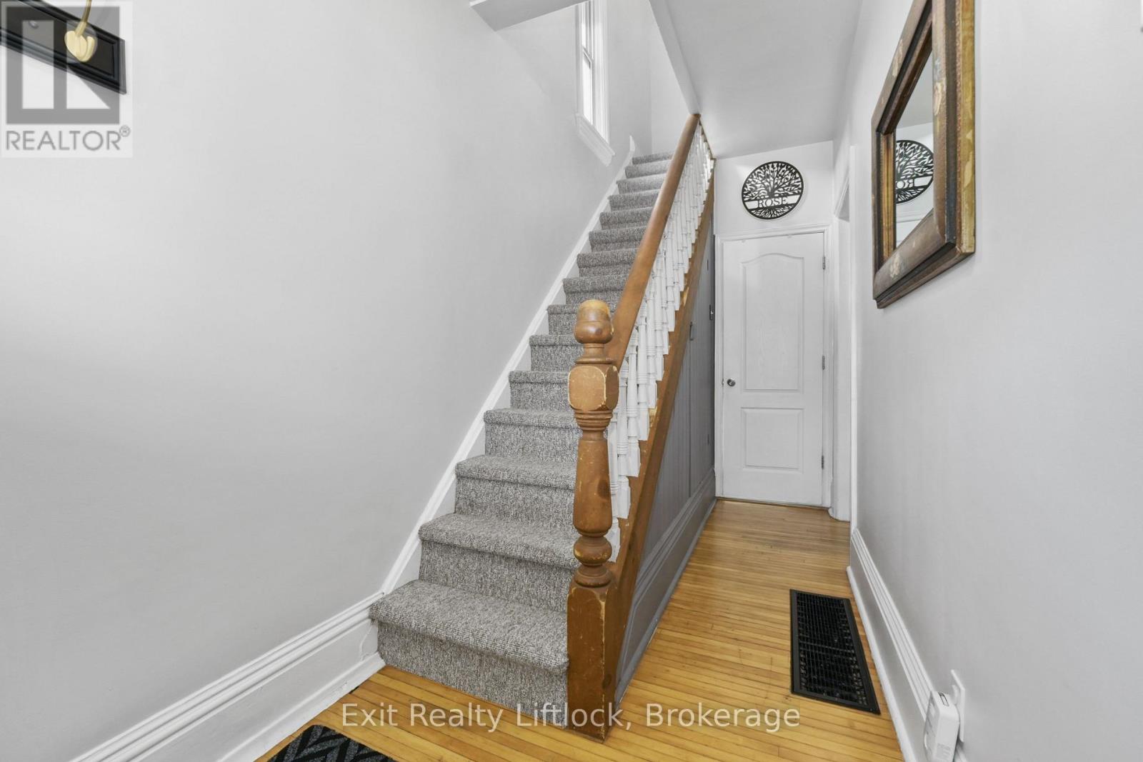 21 Aylmer Street S, Peterborough (Town Ward 3), Ontario  K9J 3H6 - Photo 17 - X13807952