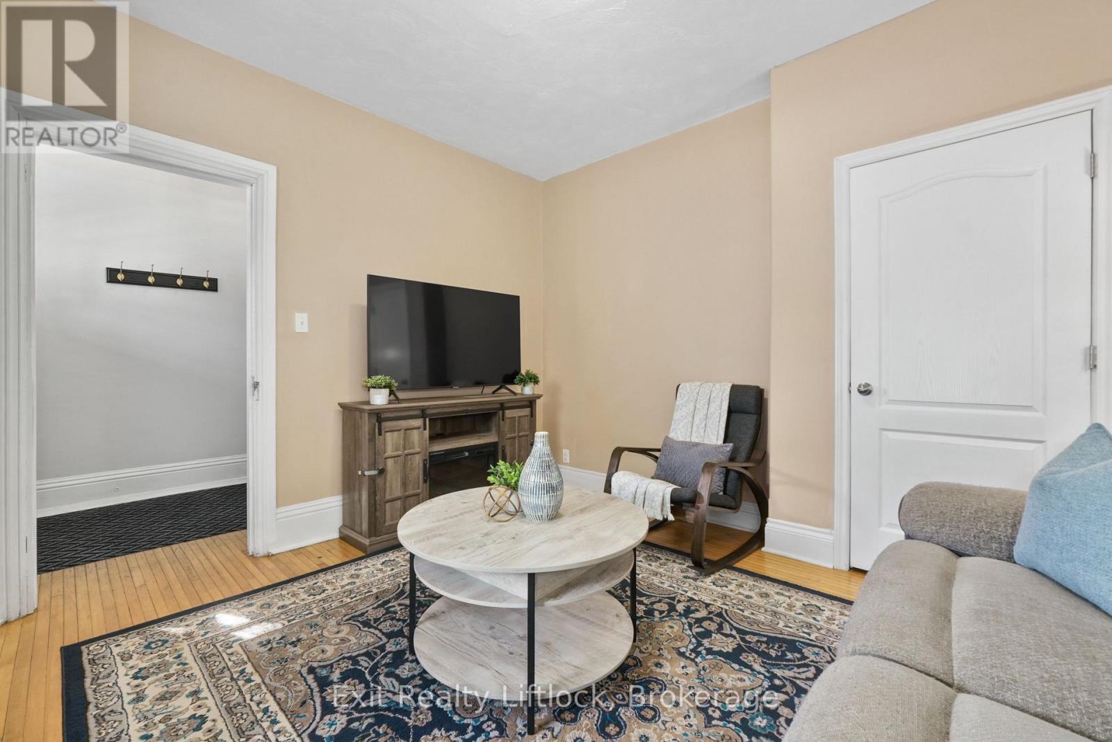 21 Aylmer Street S, Peterborough (Town Ward 3), Ontario  K9J 3H6 - Photo 6 - X13807952