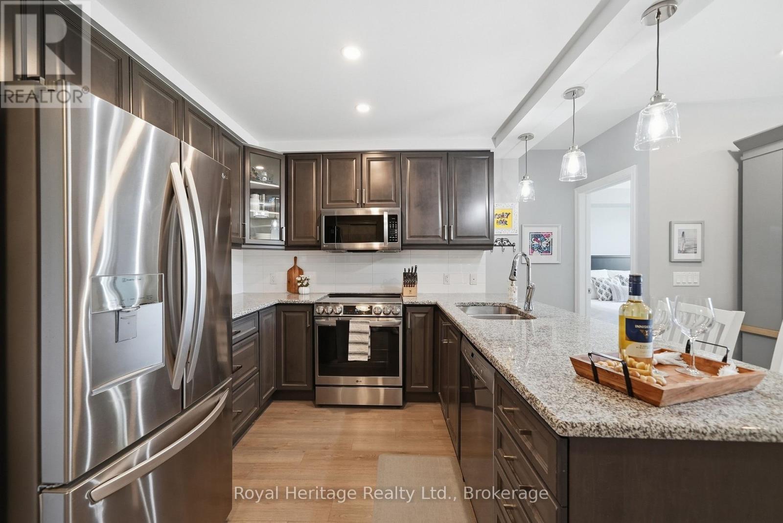 106 - 21 Brookhouse Drive, Clarington (Newcastle), Ontario  L1B 0V4 - Photo 6 - E13808000