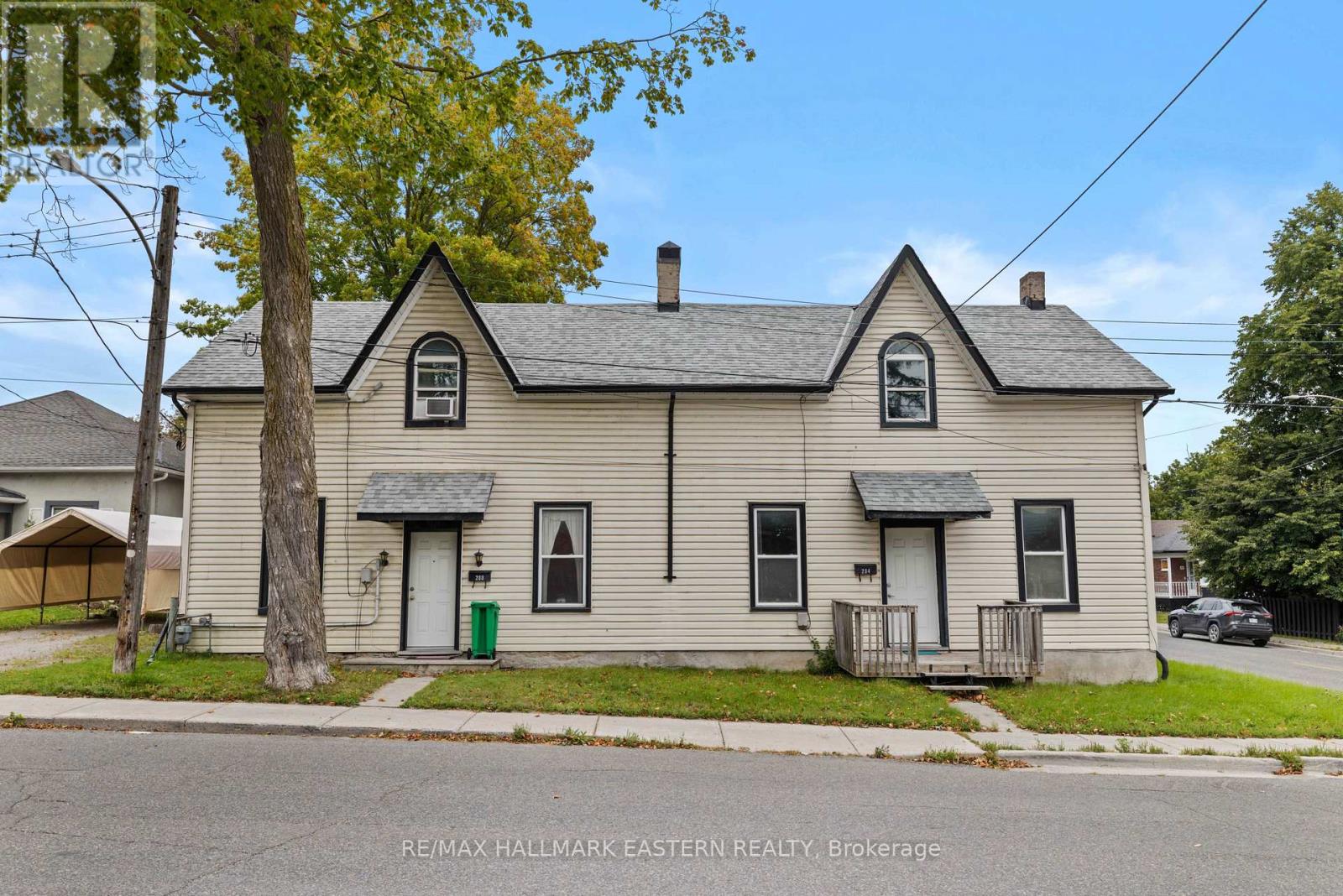 284-288 Brock Street, Peterborough (Town Ward 3), Ontario  K9H 2R1 - Photo 3 - X13808512
