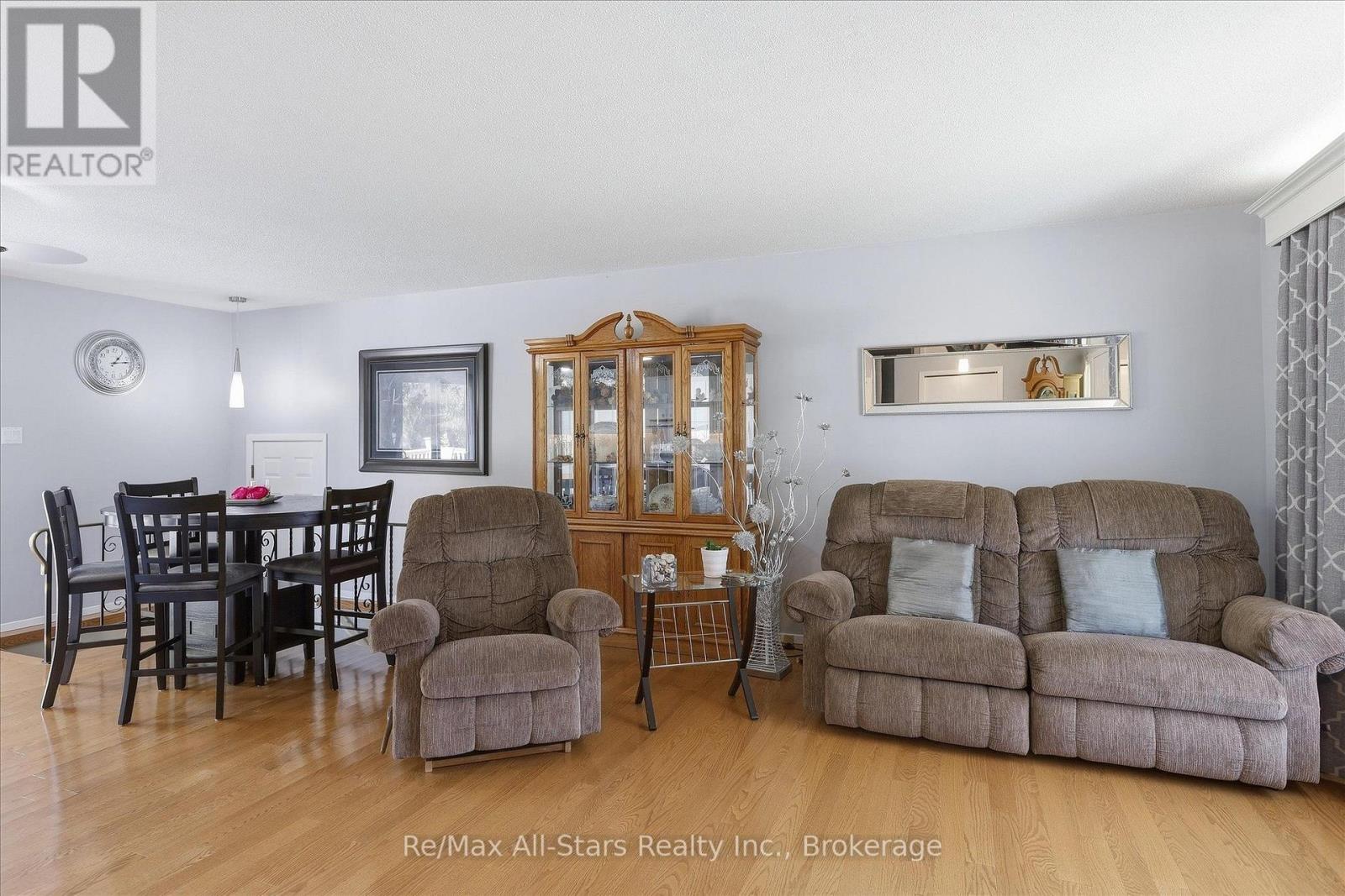 10 Emily Street N, Kawartha Lakes (Omemee), Ontario  K0L 2W0 - Photo 7 - X13808578