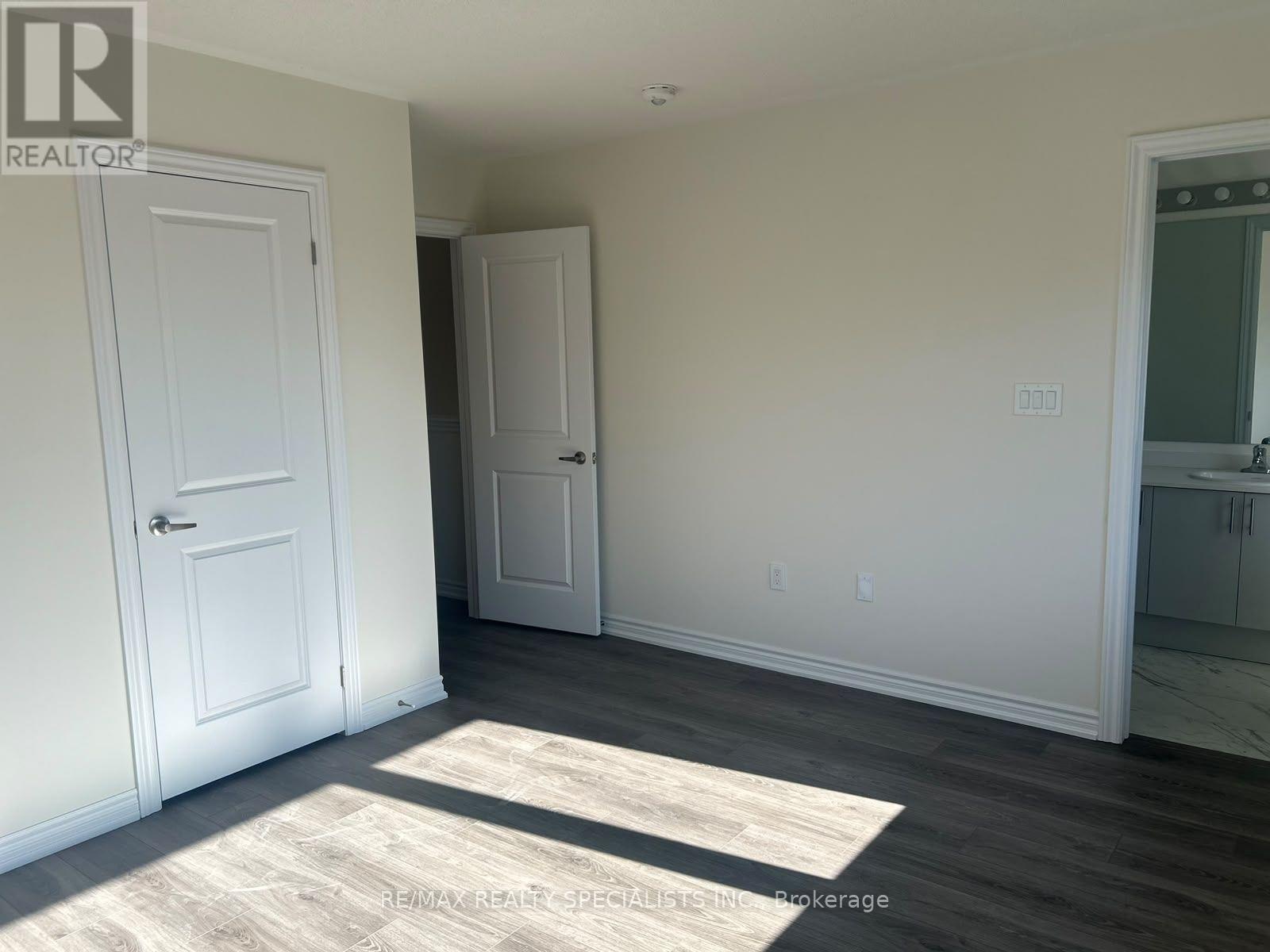 67 Watts Mews, Kawartha Lakes (Lindsay), Ontario  K9V 5Z5 - Photo 12 - X13808602