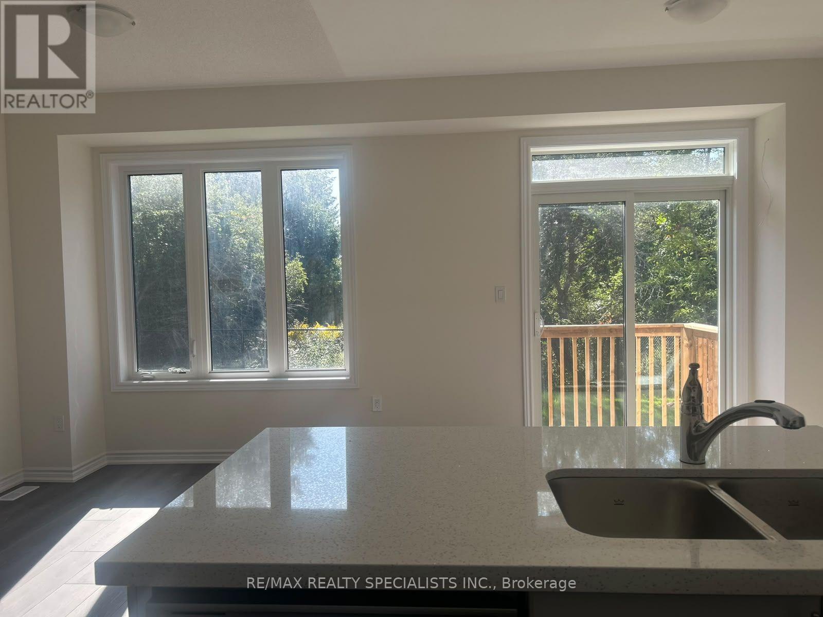 67 Watts Mews, Kawartha Lakes (Lindsay), Ontario  K9V 5Z5 - Photo 6 - X13808602