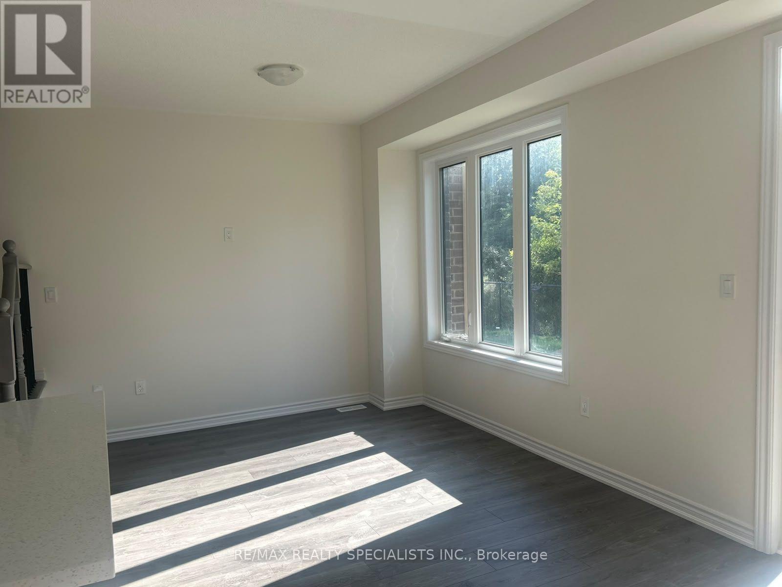 67 Watts Mews, Kawartha Lakes (Lindsay), Ontario  K9V 5Z5 - Photo 7 - X13808602