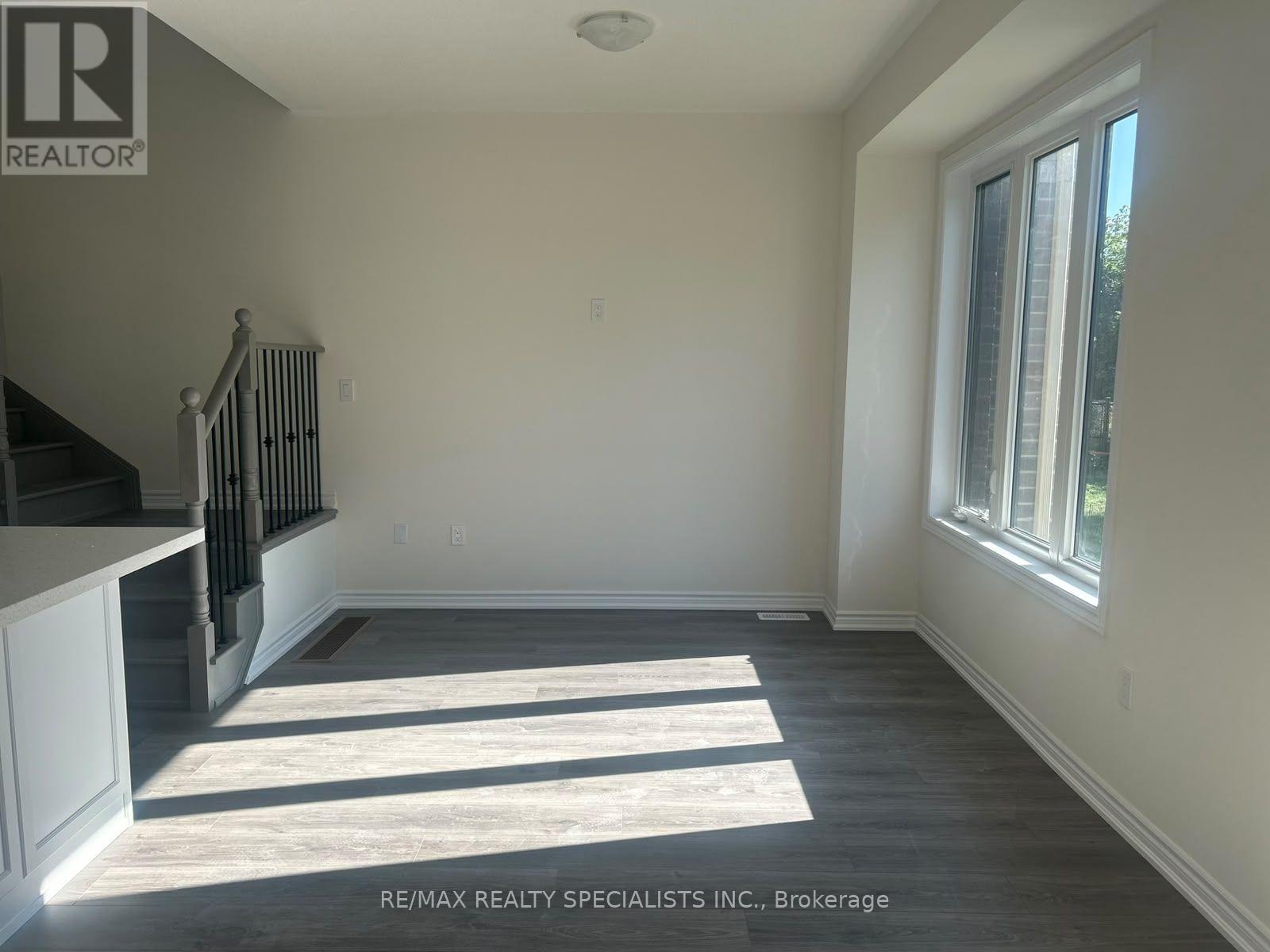 67 Watts Mews, Kawartha Lakes (Lindsay), Ontario  K9V 5Z5 - Photo 8 - X13808602