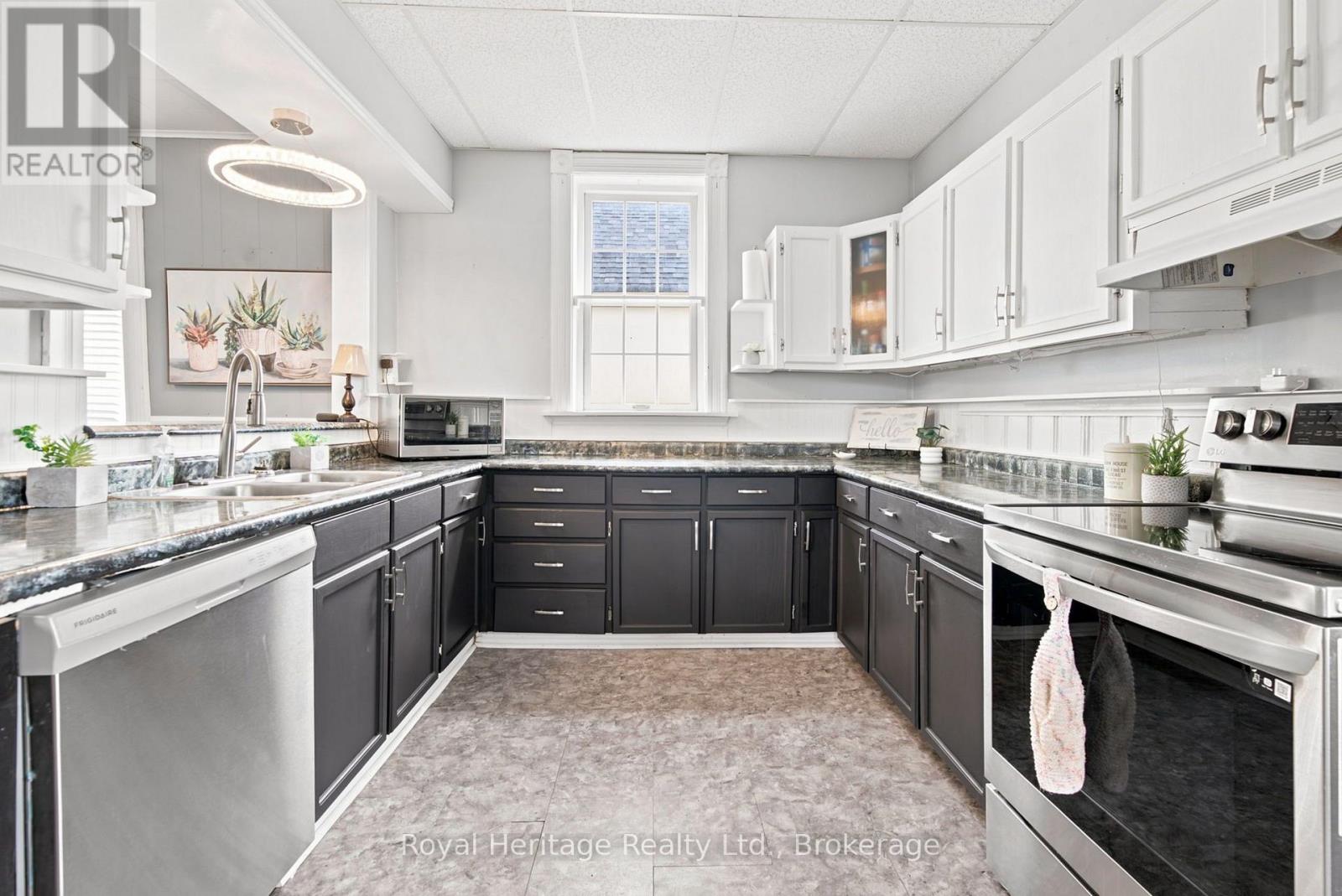 61 Lindsay Street N, Kawartha Lakes (Lindsay), Ontario  K9V 1T6 - Photo 8 - X13809010