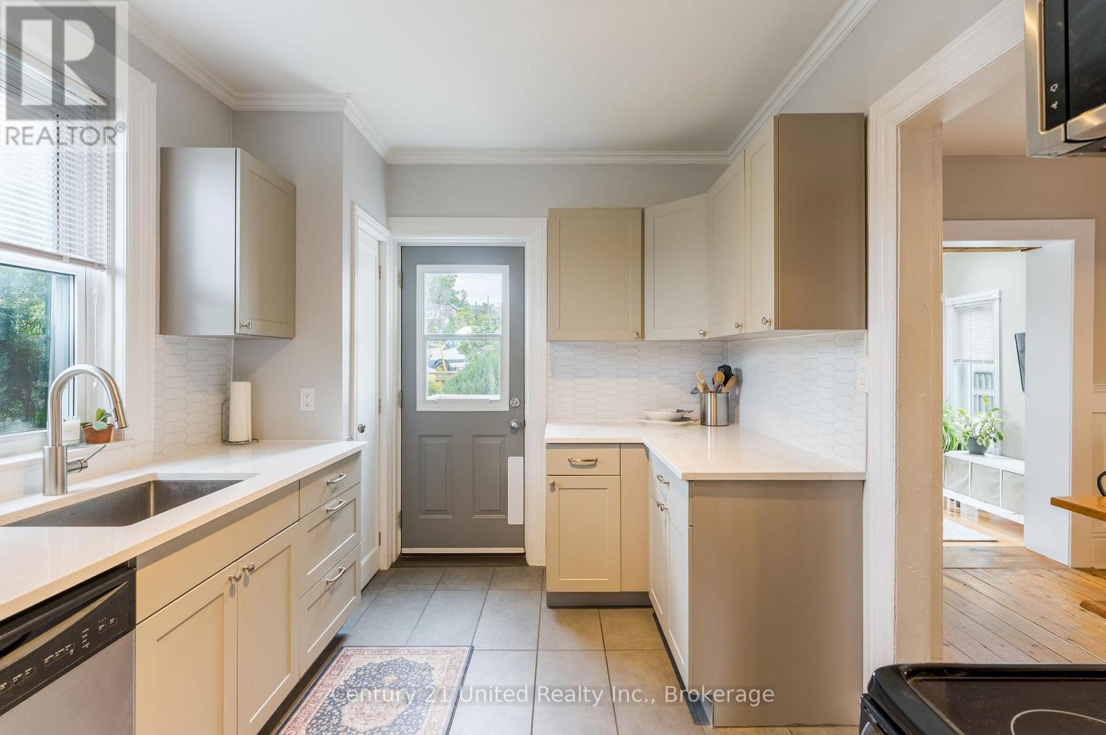 598 Downie Street, Peterborough (Town Ward 3), Ontario  K9H 4K1 - Photo 21 - X13809272