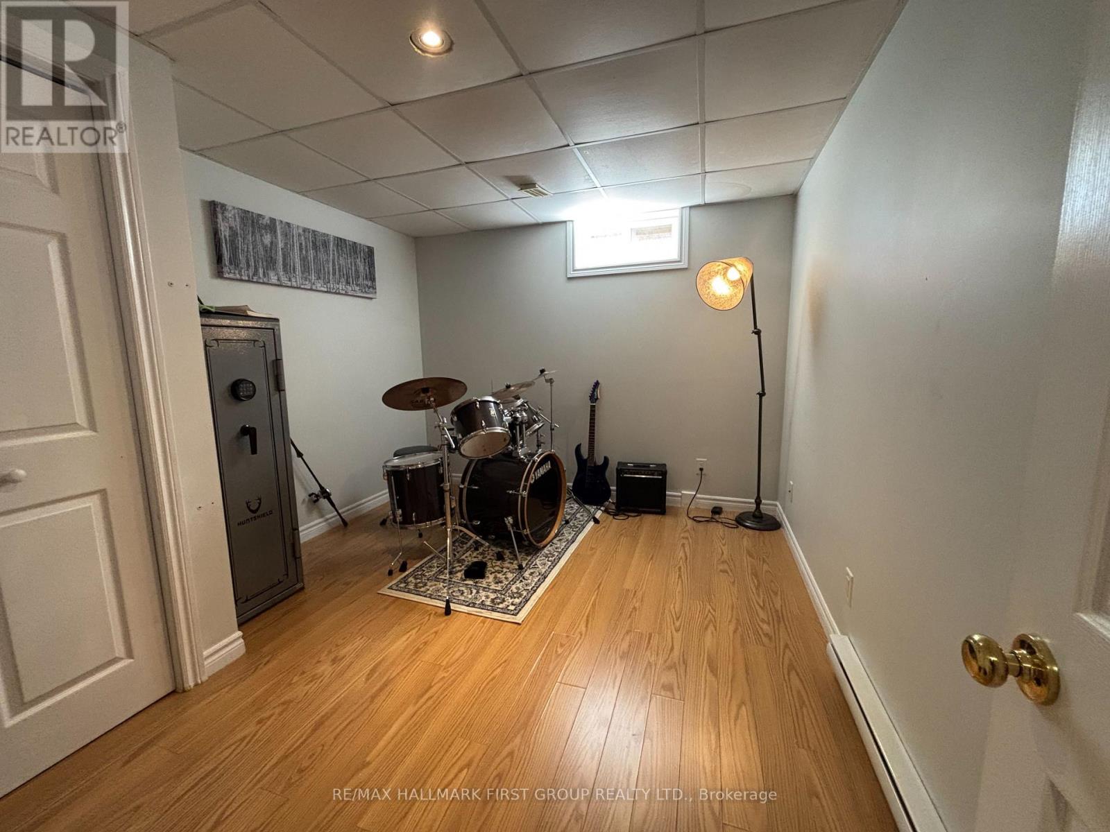 #lower - 640 Pinewood Drive, Peterborough (Otonabee Ward 1), Ontario  K9K 1L2 - Photo 4 - X13809348