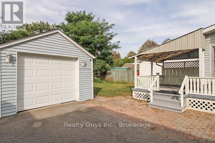 523 Armour Road, Peterborough (Ashburnham Ward 4), Ontario  K9H 1Y8 - Photo 2 - X13810264