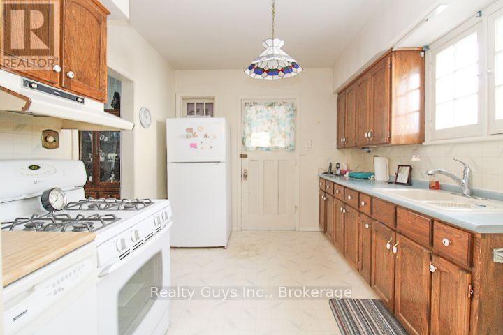523 Armour Road, Peterborough (Ashburnham Ward 4), Ontario  K9H 1Y8 - Photo 21 - X13810264