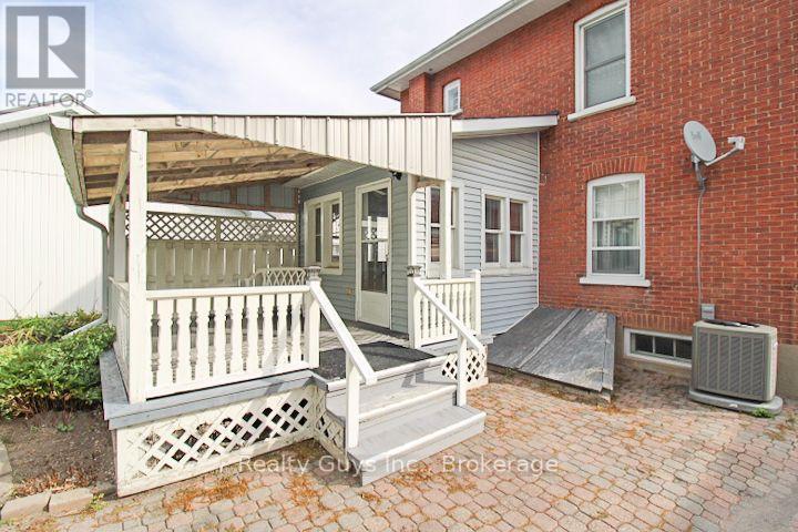 523 Armour Road, Peterborough (Ashburnham Ward 4), Ontario  K9H 1Y8 - Photo 4 - X13810264