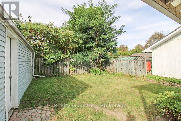 523 Armour Road, Peterborough (Ashburnham Ward 4), Ontario  K9H 1Y8 - Photo 5 - X13810264